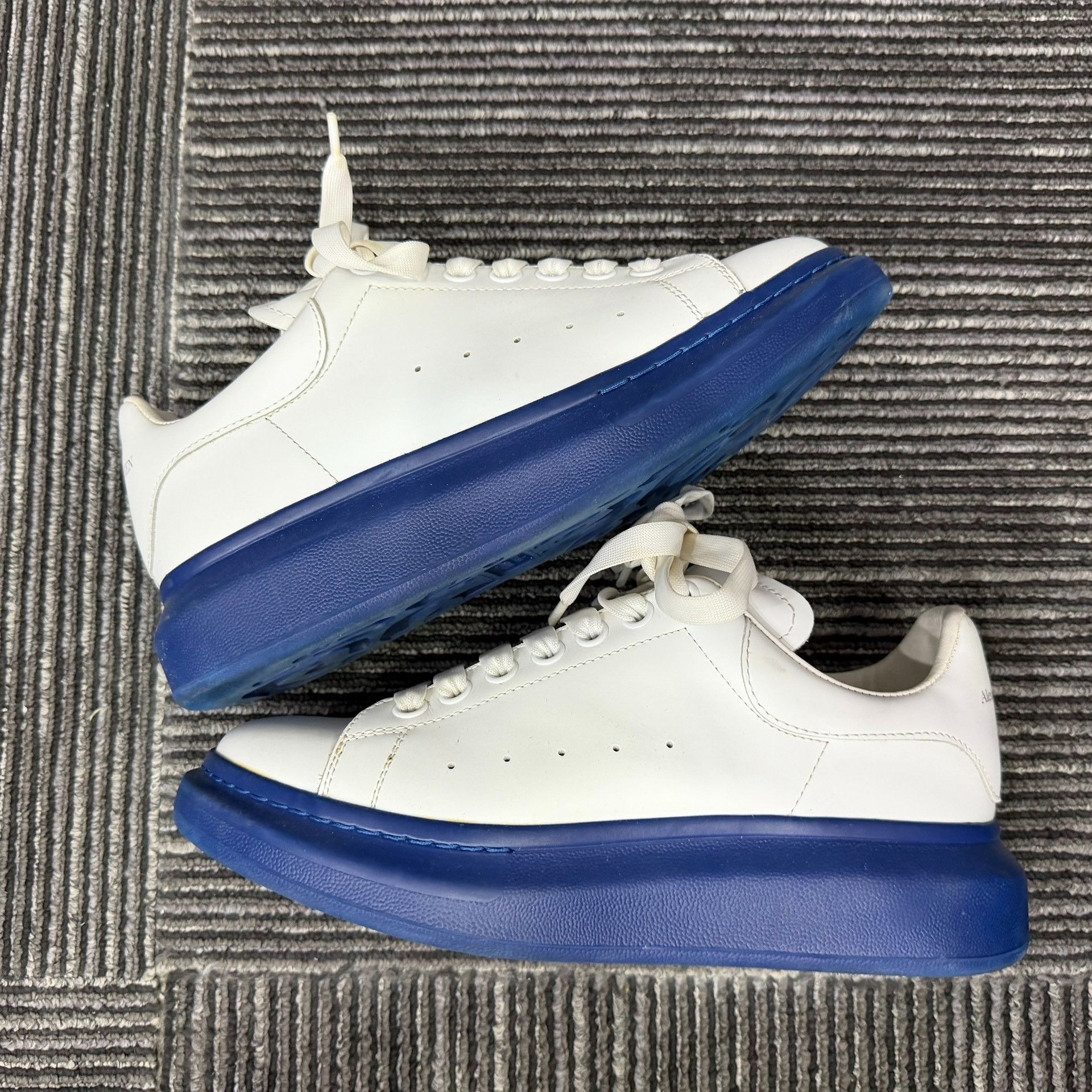 Alexander McQueen Casual Blue Lowtop Sneakers 6.5 Men Size US 6.5 / EU 39-40 - 2 Thumbnail