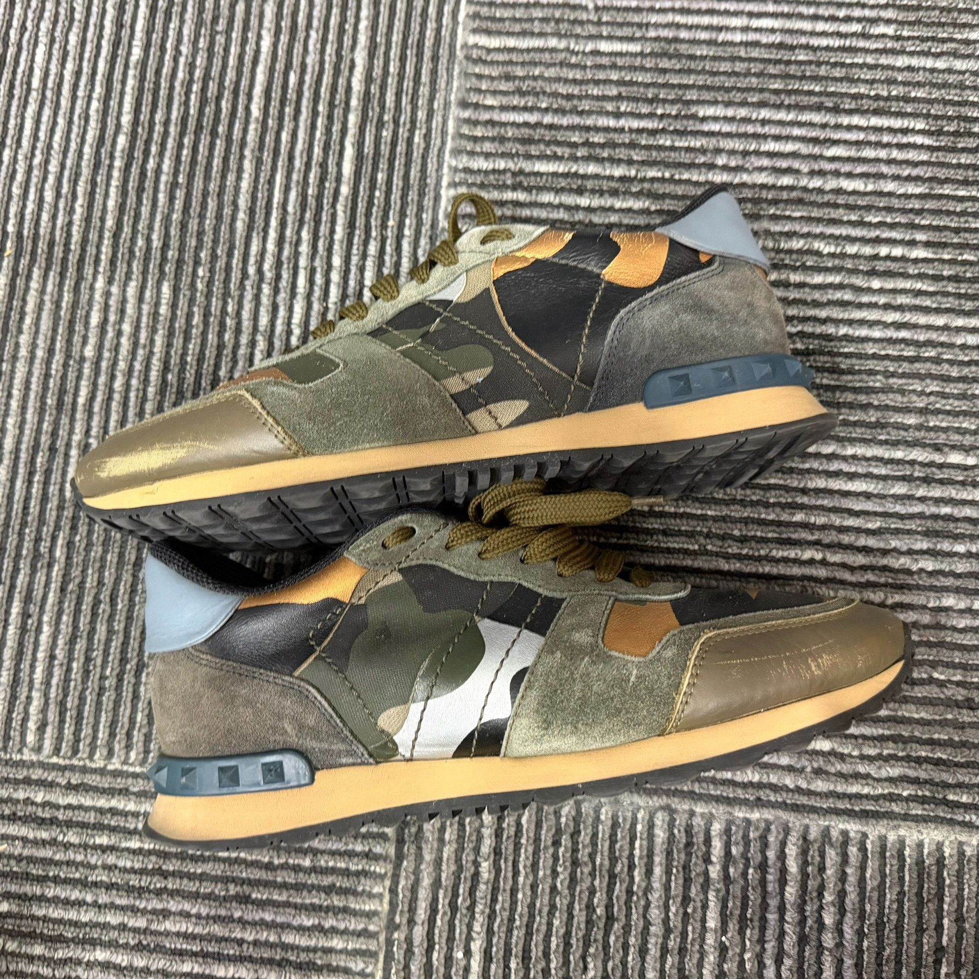 Valentino Valentino Camo Lowtop Sneakers 7.5 Men Size US 7.5 / EU 40-41 - 2 Thumbnail