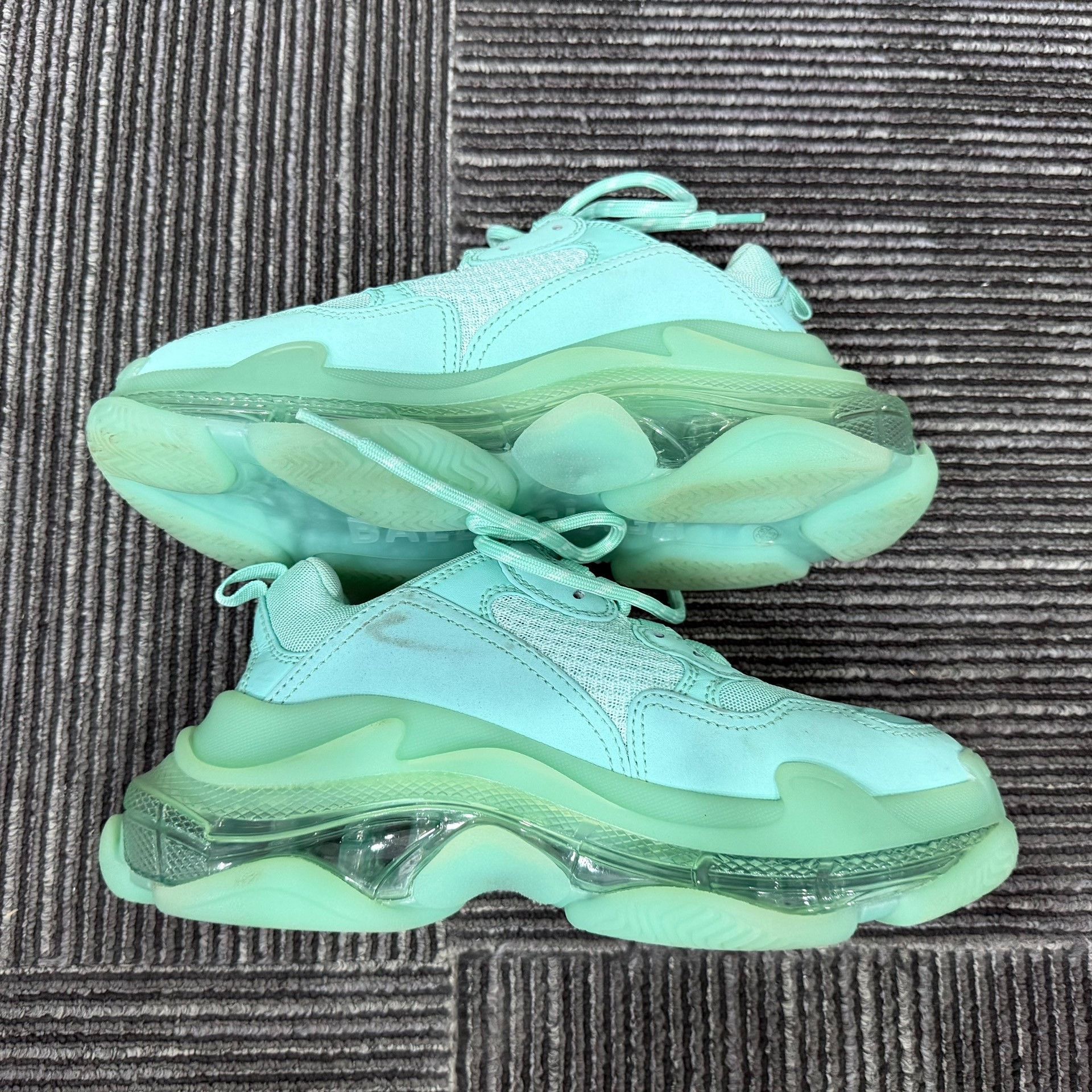 Balenciaga Balenciaga Green Lowtop Sneakers us_6-5 Women Size US 6.5 / IT 36.5 - 3 Thumbnail