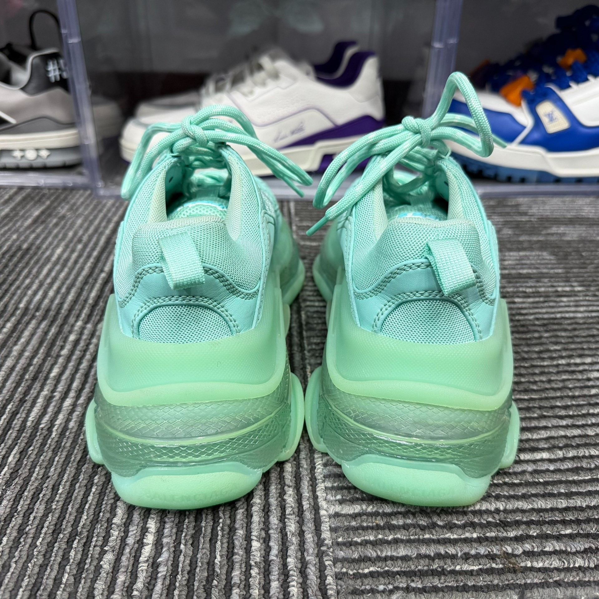 Balenciaga Balenciaga Green Lowtop Sneakers us_6-5 Women Size US 6.5 / IT 36.5 - 5 Thumbnail