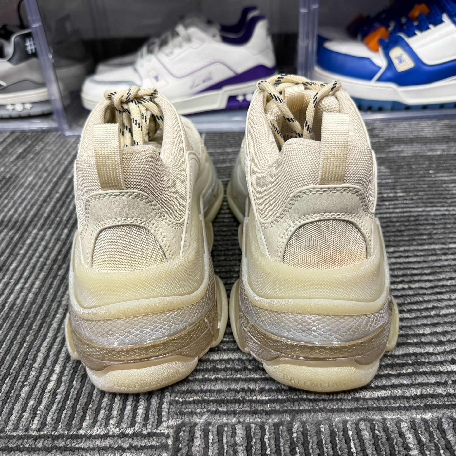 Balenciaga Balenciaga White Lowtop Sneakers 7.5 Men Size US 7.5 / EU 40-41 - 5 Thumbnail