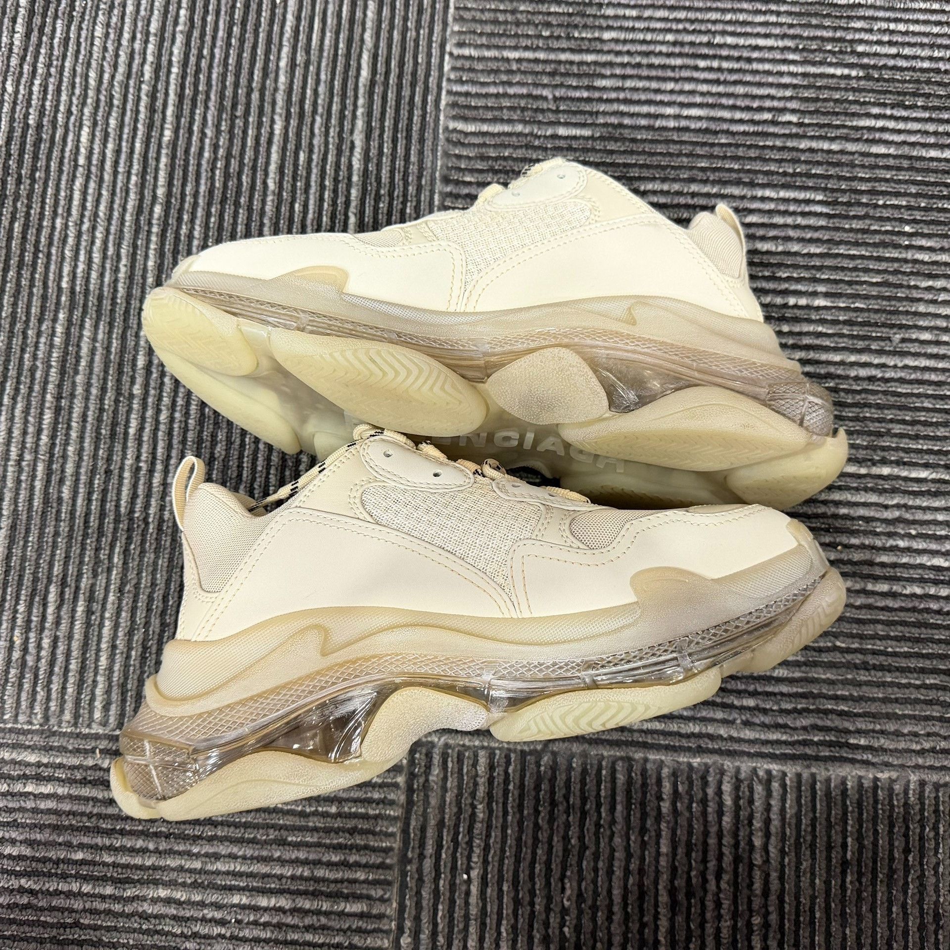 Balenciaga Balenciaga White Lowtop Sneakers 7.5 Men Size US 7.5 / EU 40-41 - 3 Thumbnail