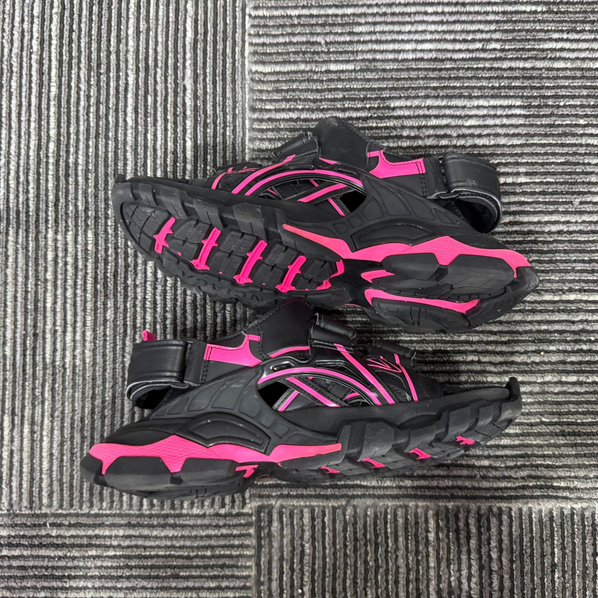 Balenciaga Balenciaga Multi Sandals us_6-5 Women Size US 6.5 / IT 36.5 - 3 Thumbnail