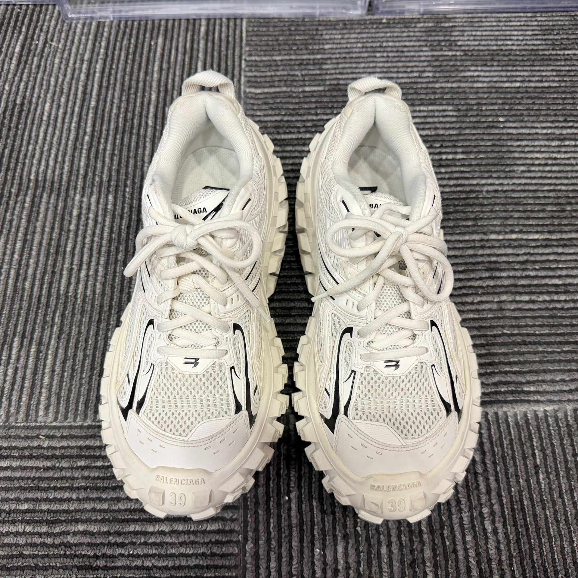Balenciaga Balenciaga White Lowtop Sneakers us_8-5 Women Size US 8.5 / IT 38.5 - 4 Thumbnail