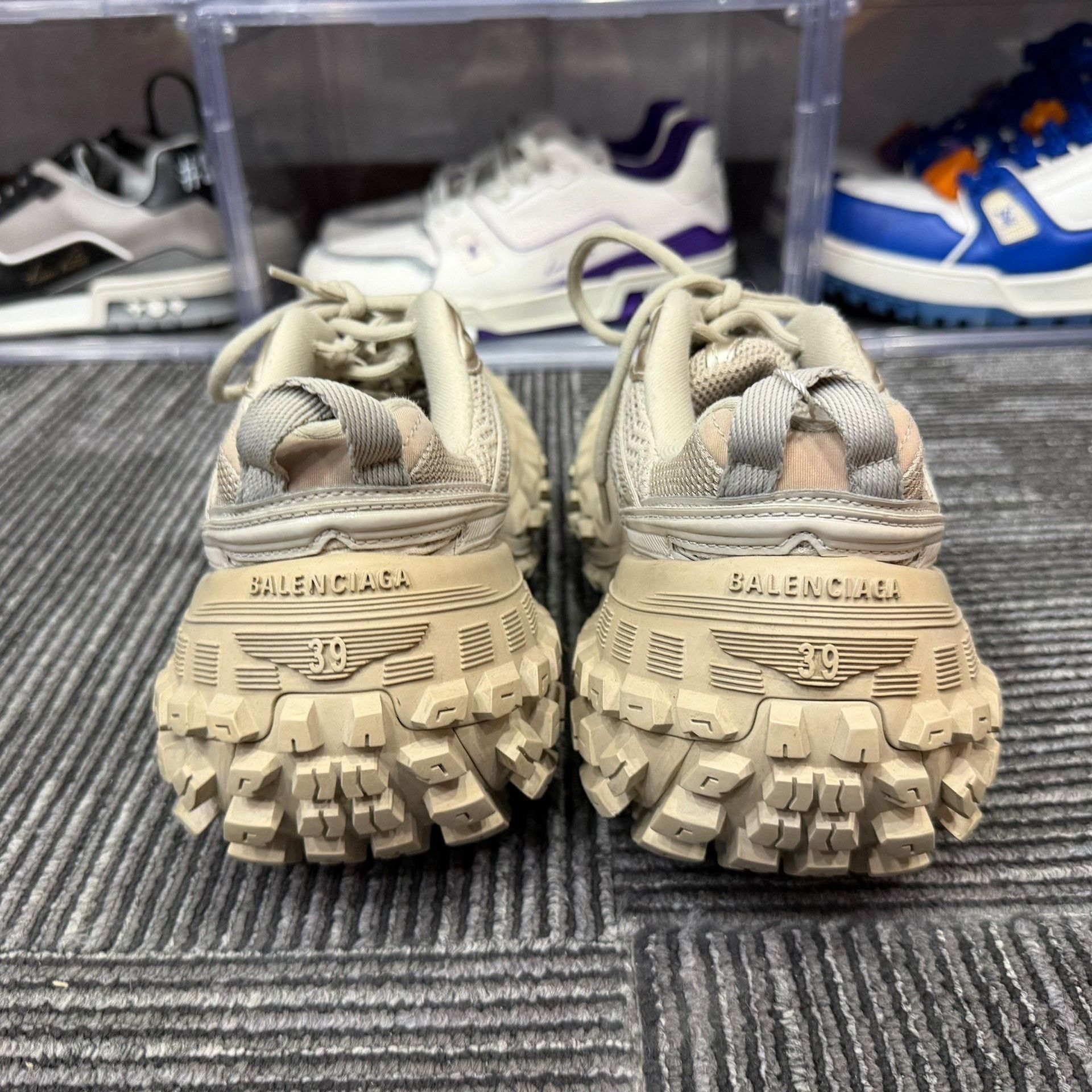 Balenciaga Balenciaga Brown Lowtop Sneakers us_8-5 Women Size US 8.5 / IT 38.5 - 5 Thumbnail