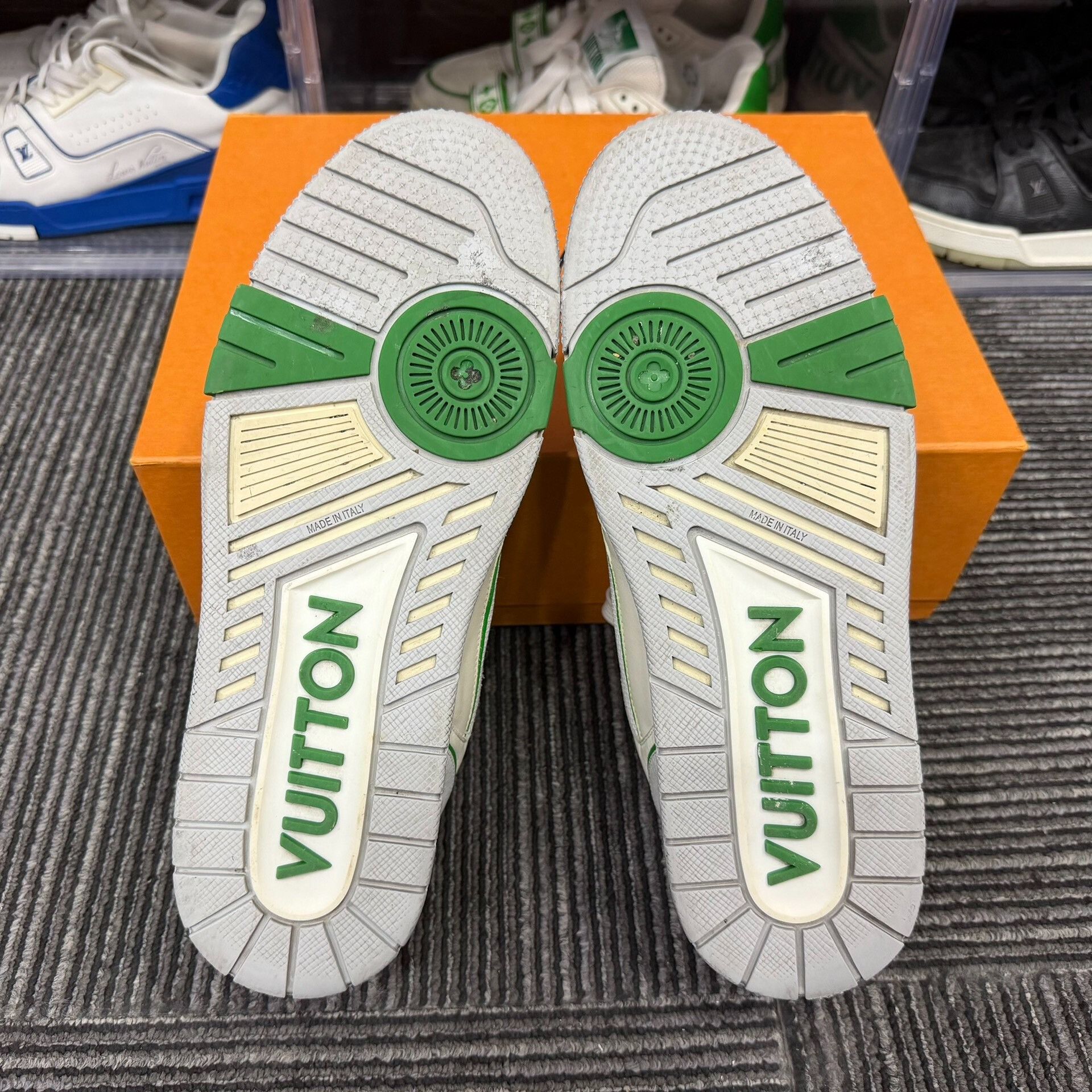 Louis Vuitton Louis Vuitton Training Green Lowtop Sneakers 9 Men Size US 9 / EU 42 - 6 Thumbnail