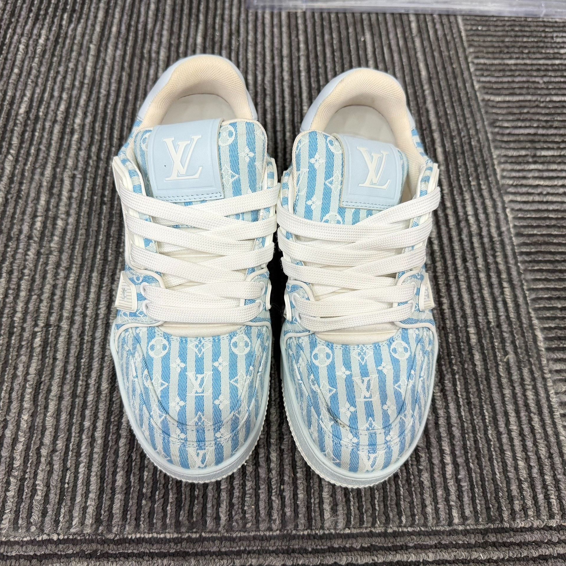 Louis Vuitton Louis Vuitton Training Striped Blue Lowtop Sneakers Women Size US 6 / IT 36 - 4 Thumbnail