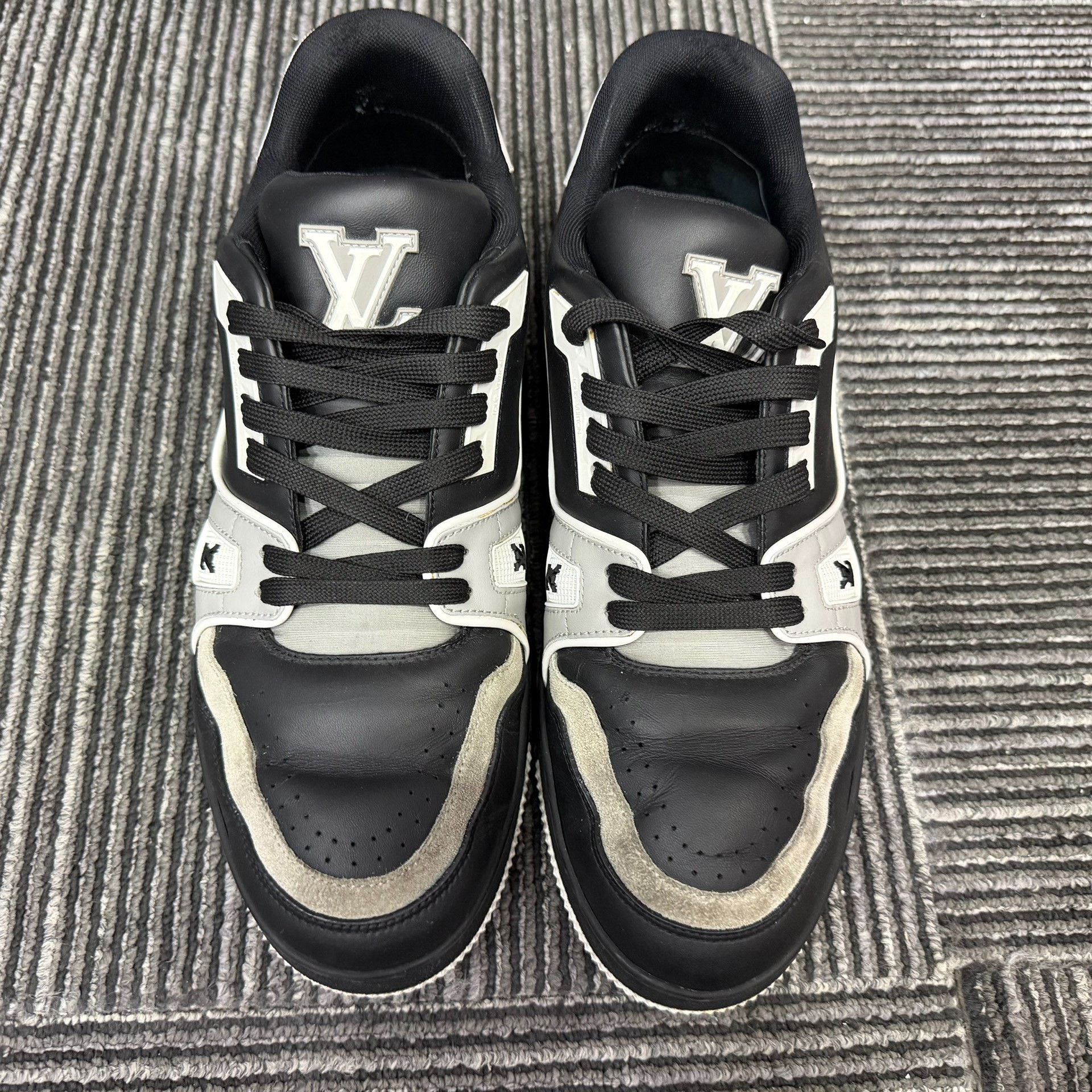 Louis Vuitton Louis Vuitton Training Gray Lowtop Sneakers 9 Men Size US 9 / EU 42 - 4 Thumbnail