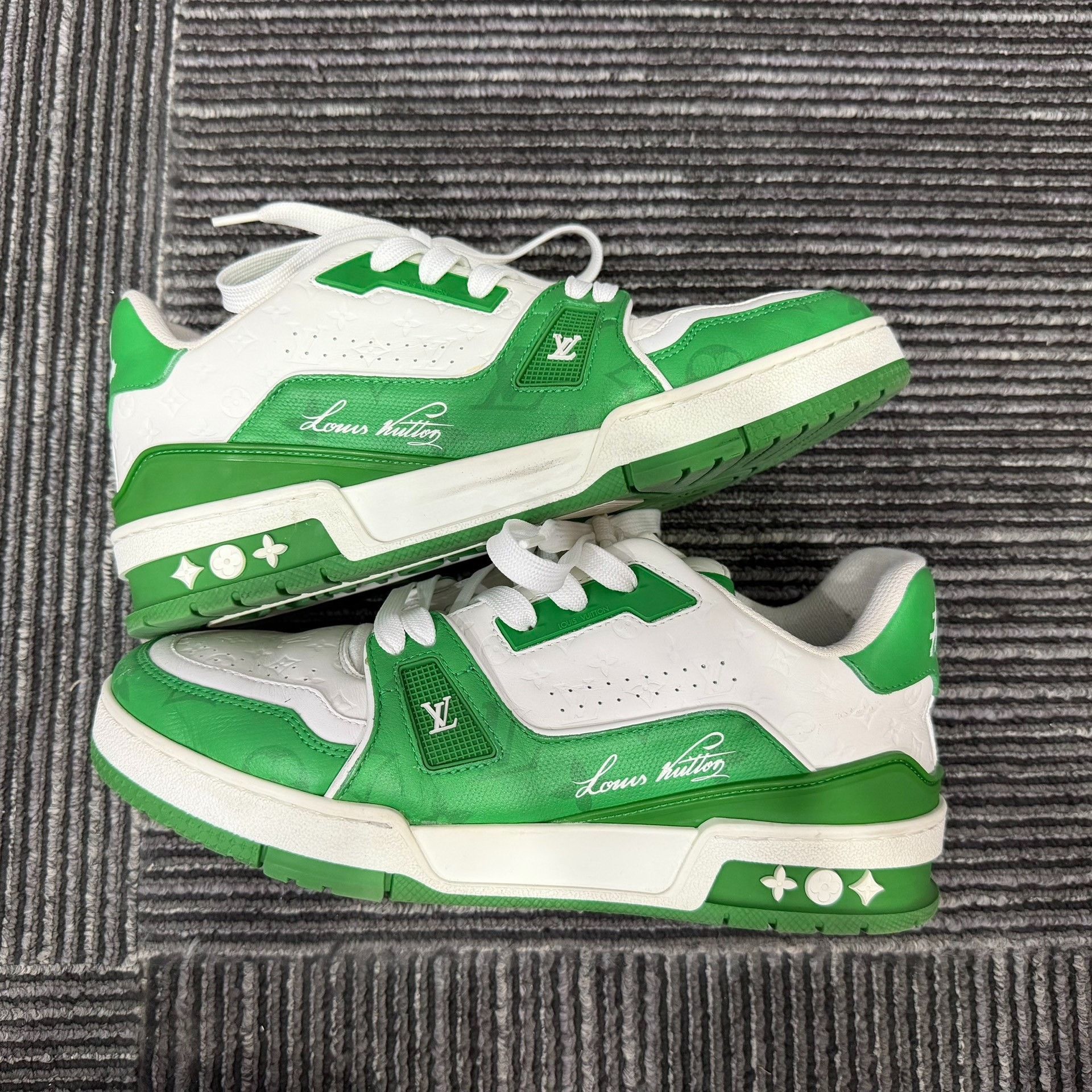 Louis Vuitton Louis Vuitton Training Green Lowtop Sneakers 7 Men Size US 7 / EU 40 - 2 Thumbnail