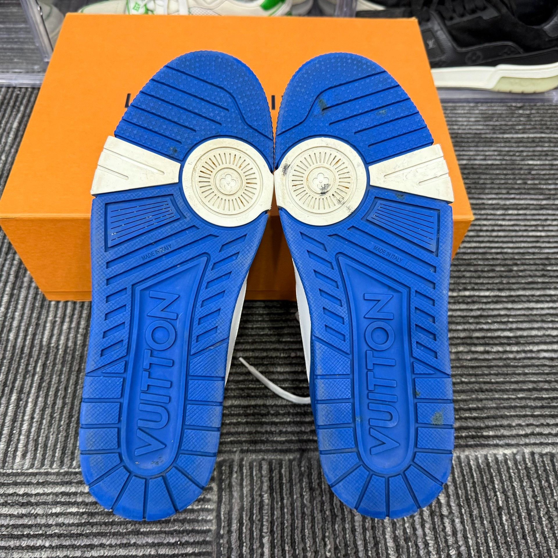 Louis Vuitton Louis Vuitton Training Blue Lowtop Sneakers 9 Men Size US 9 / EU 42 - 6 Thumbnail
