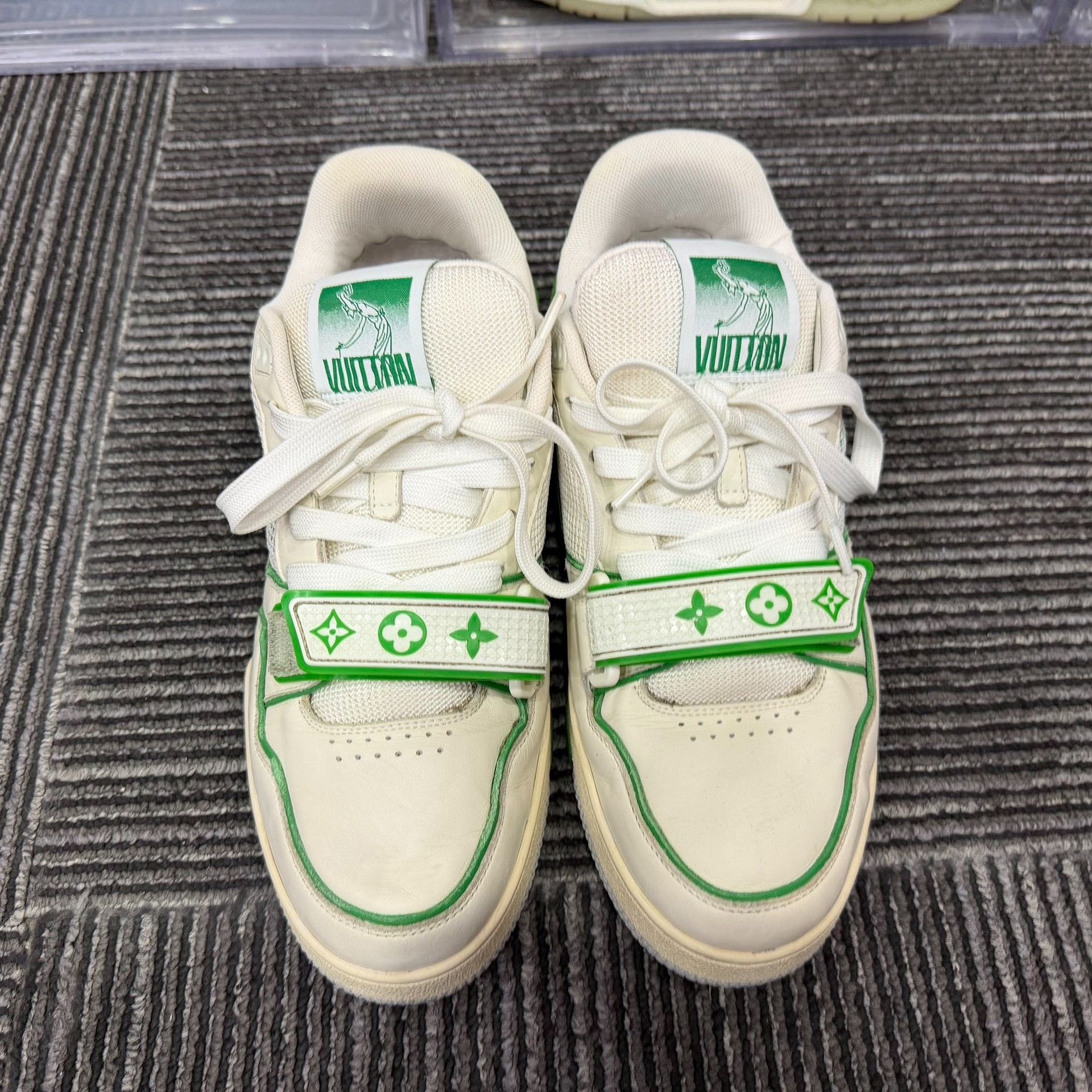 Louis Vuitton Louis Vuitton Training Green Lowtop Sneakers 8 Men Size US 8 / EU 41 - 4 Thumbnail