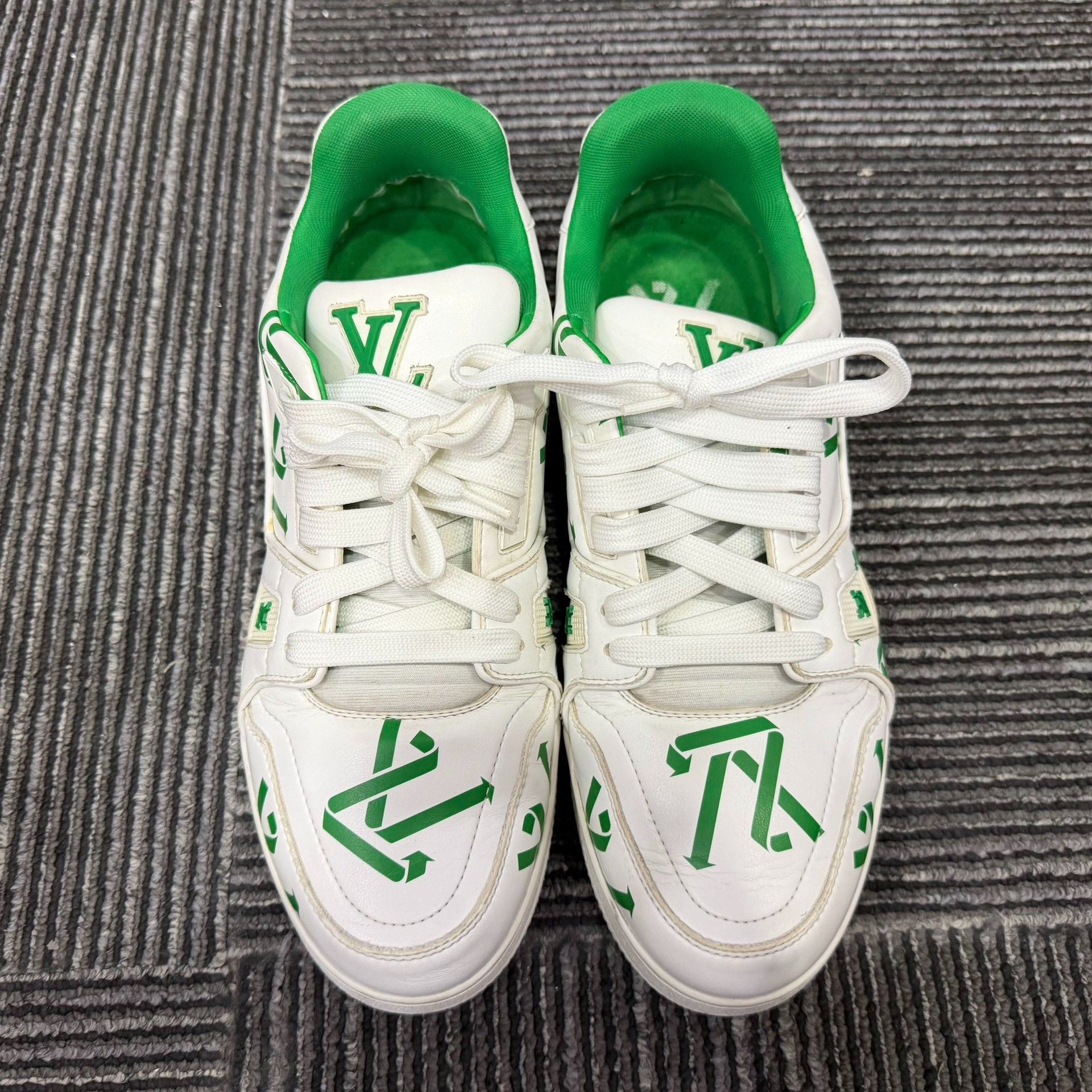 Louis Vuitton Louis Vuitton Training Green Lowtop Sneakers 8.5 Men Size US 8.5 / EU 41-42 - 4 Thumbnail