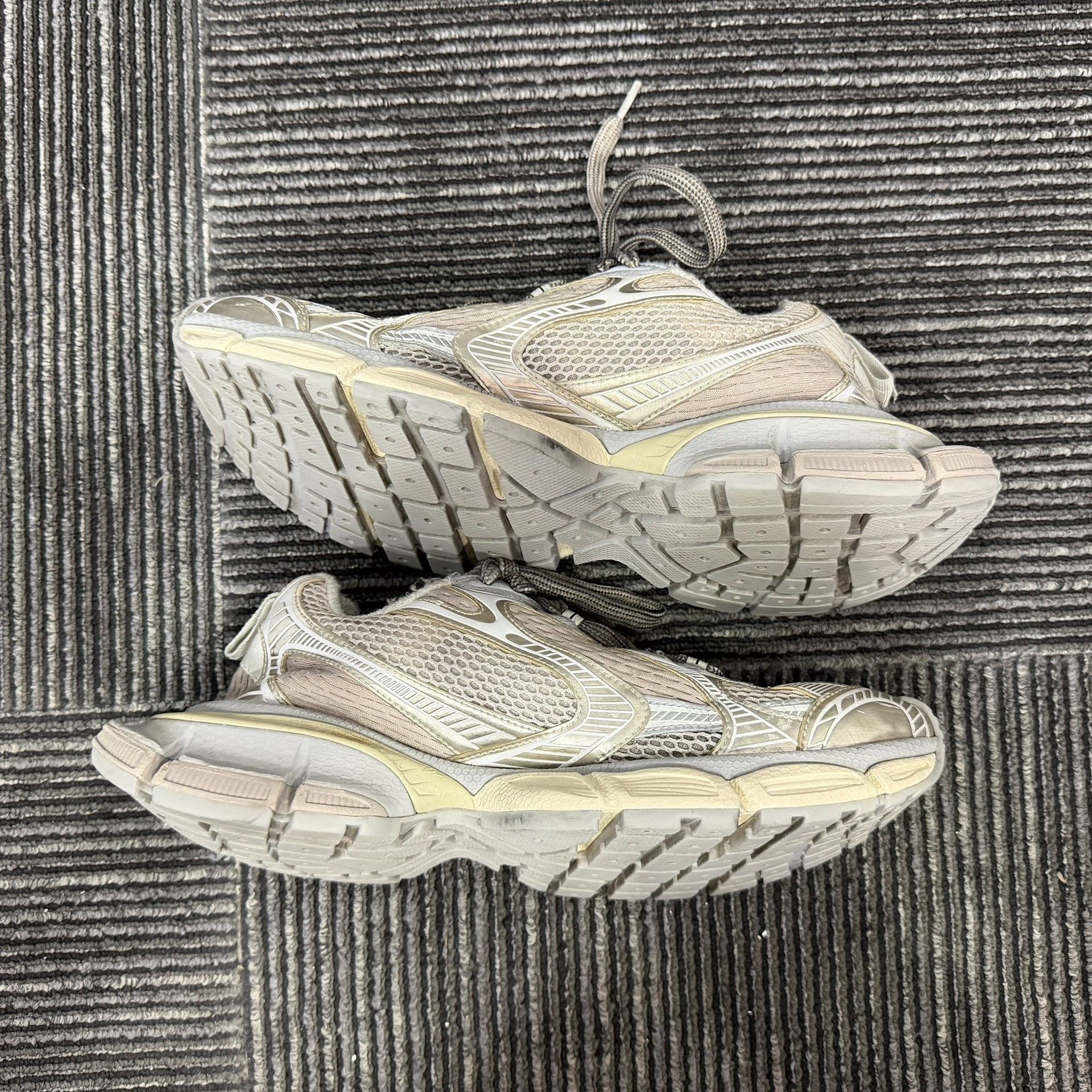 Balenciaga Balenciaga White Lowtop Sneakers 8.5 Men Size US 8.5 / EU 41-42 - 3 Thumbnail