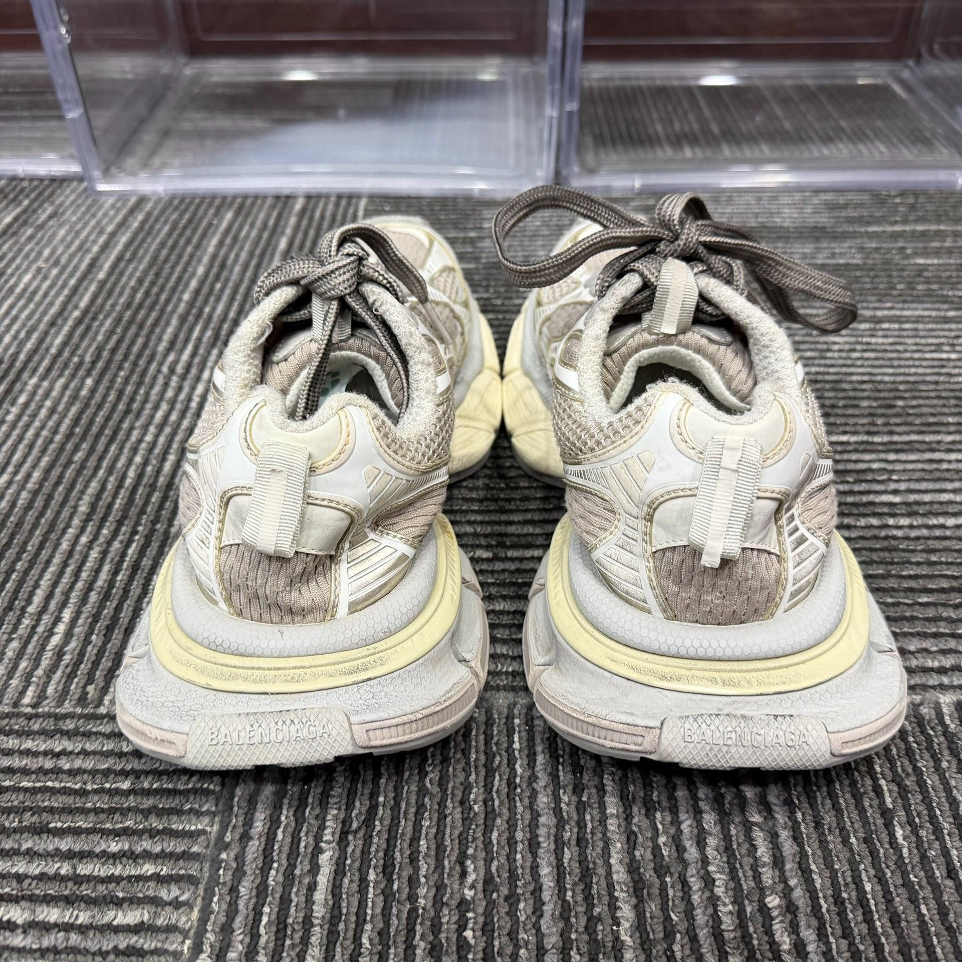 Balenciaga Balenciaga White Lowtop Sneakers 8.5 Men Size US 8.5 / EU 41-42 - 5 Thumbnail