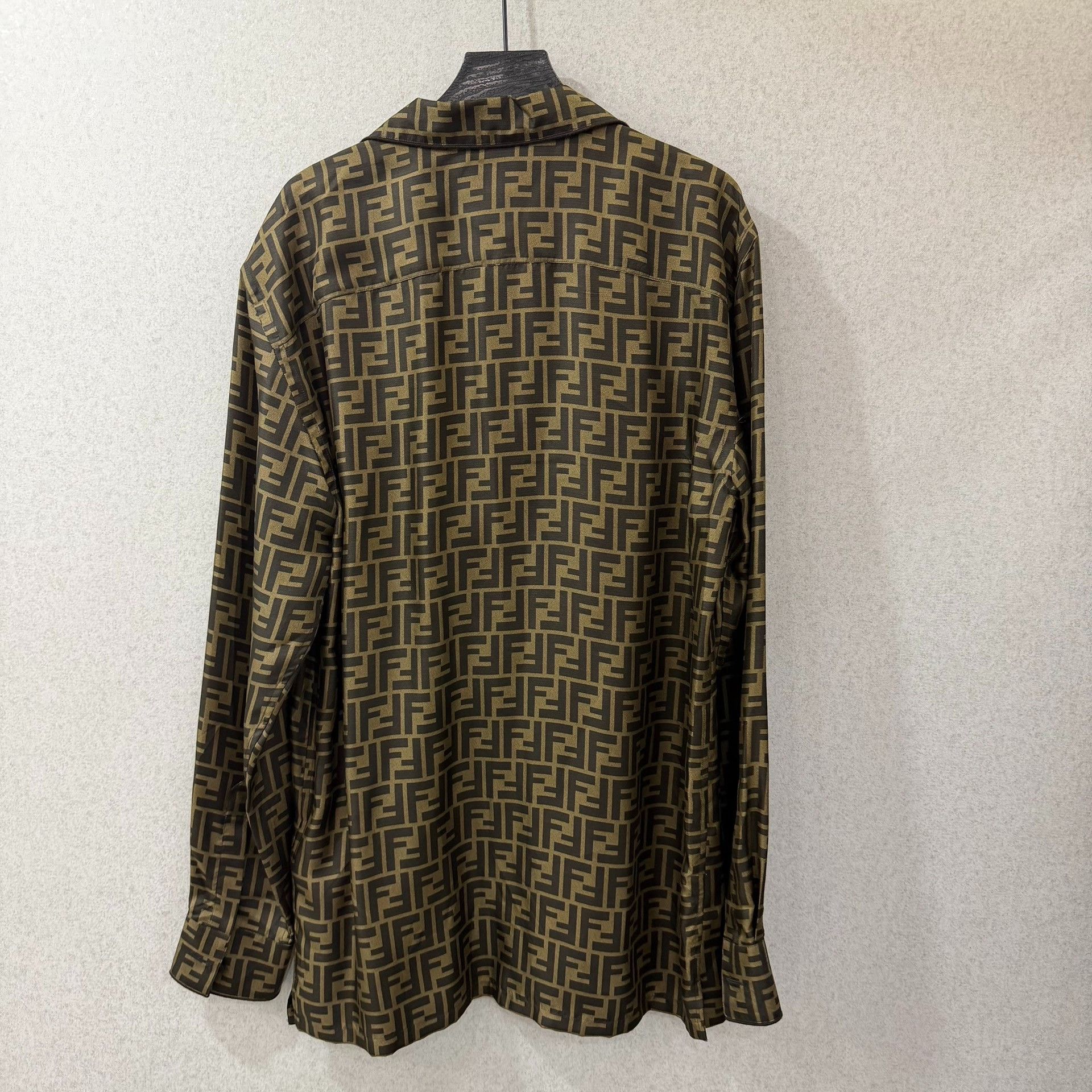 Fendi Fendi Shirt xl Men Size US XL / EU 56 / 4 - 2 Thumbnail