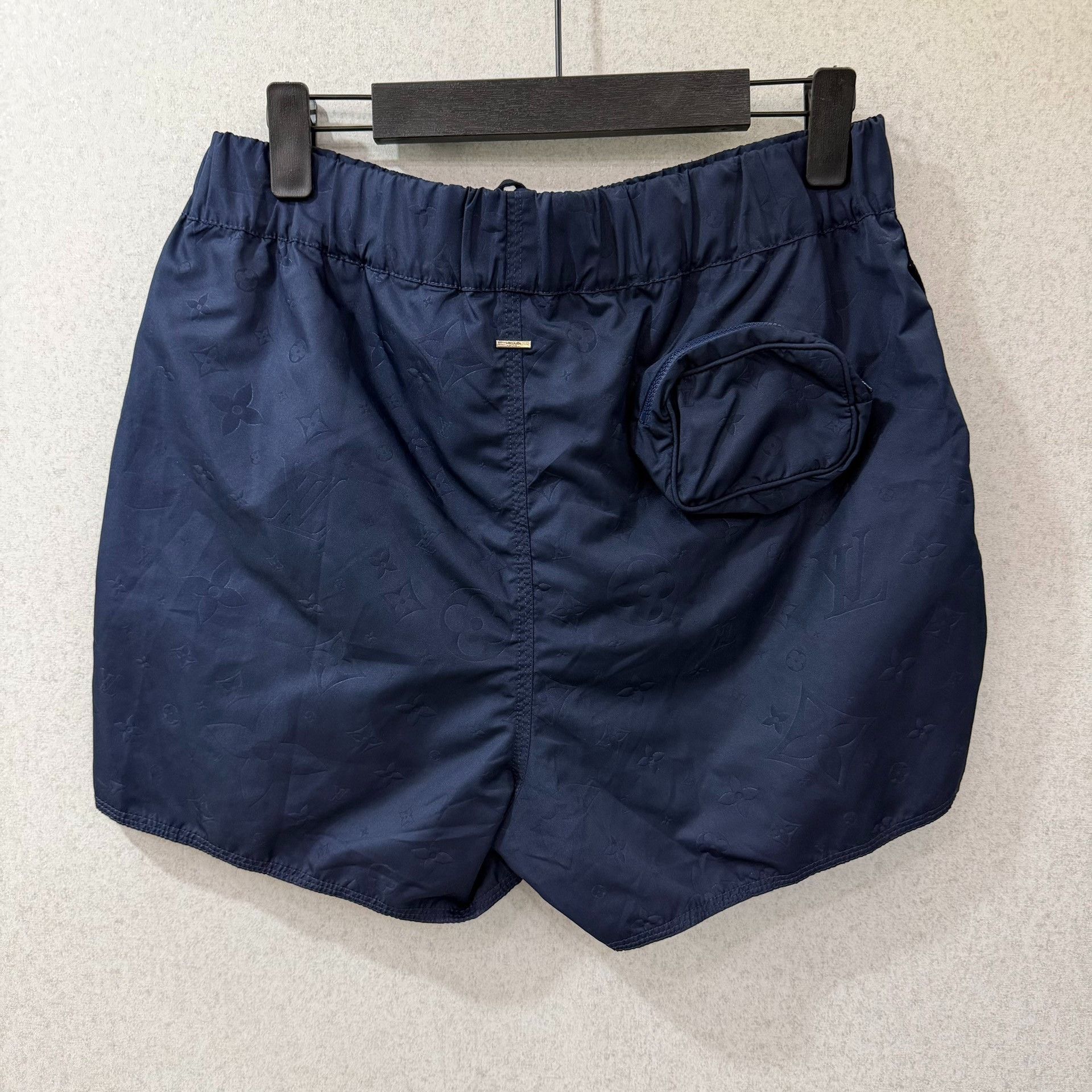 Louis Vuitton Louis Vuitton Shorts 32 Men Size US 32 / EU 48 - 2 Thumbnail