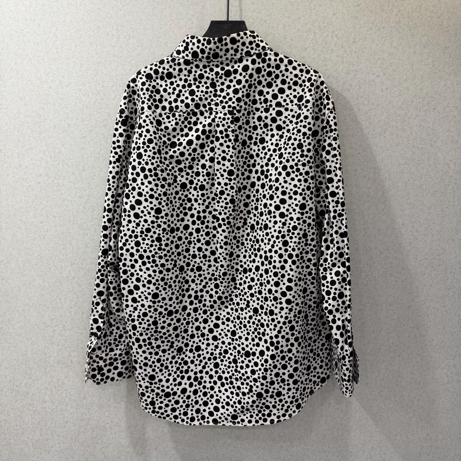 Louis Vuitton Louis Vuitton Shirt l Men Size US L / EU 52-54 / 3 - 2 Thumbnail