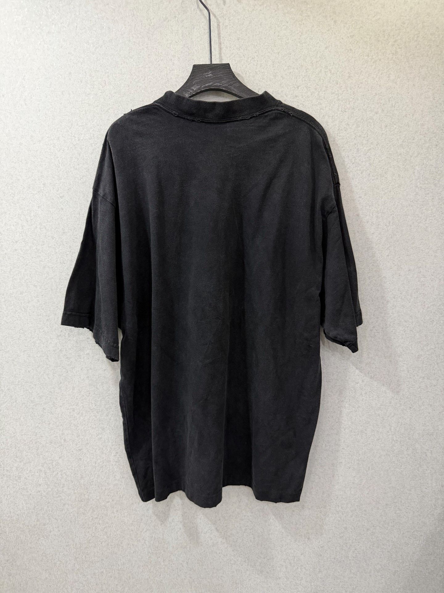 Balenciaga Balenciaga Distressed T-Shirt m Men Size US M / EU 48-50 / 2 - 2 Thumbnail