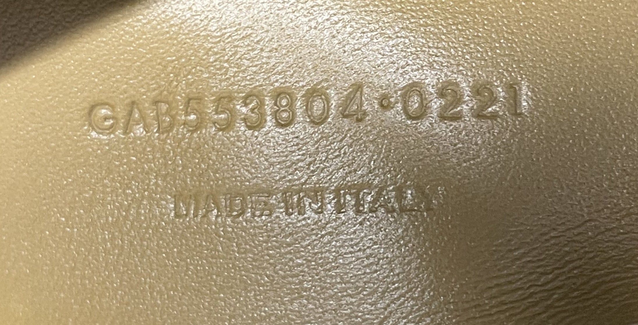 Saint Laurent Paris Classic Monogram Reversible Shoulder Bag Size ONE SIZE - 8 Thumbnail