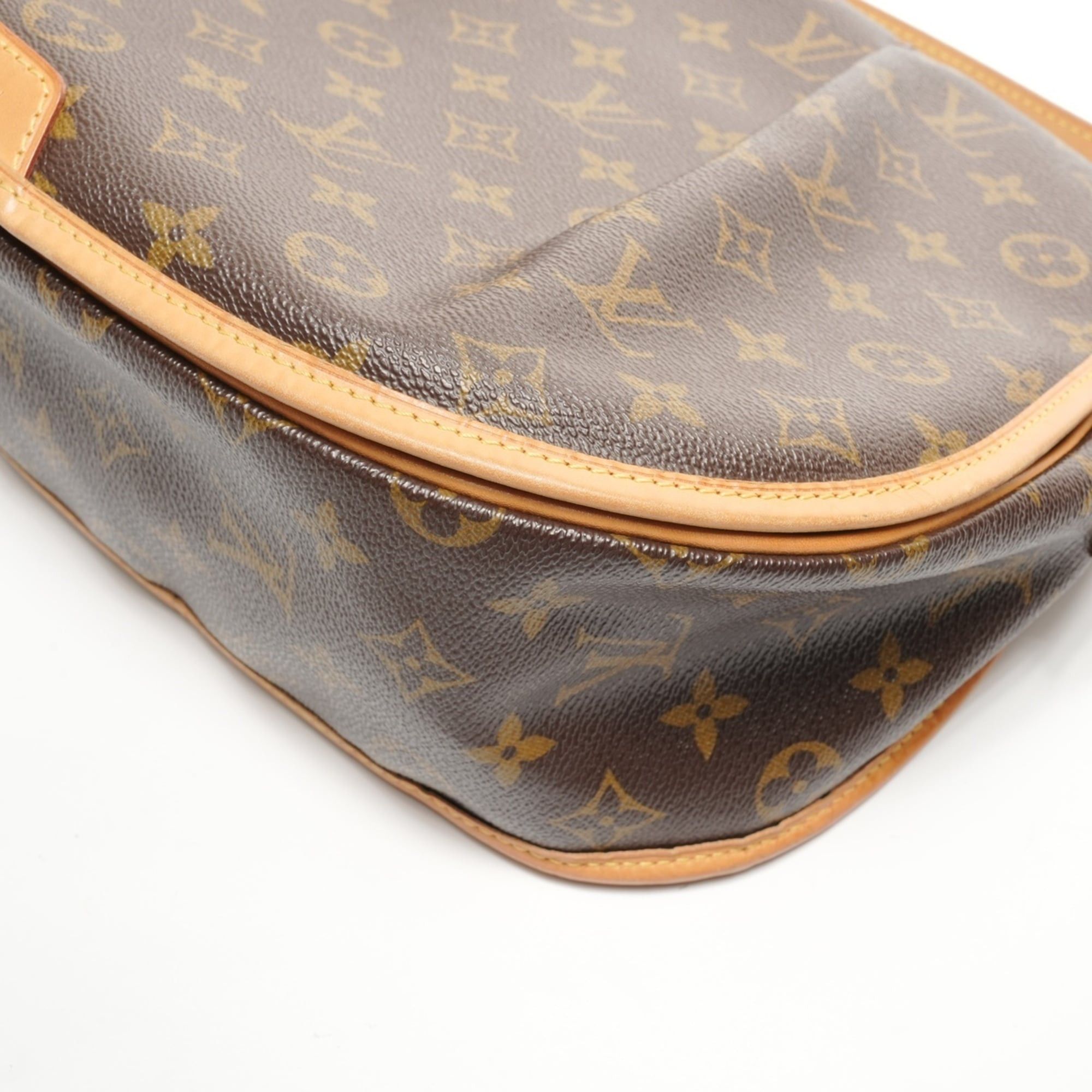 Louis Vuitton Louis Vuitton 2011 Monogram Menilmontant MM Shoulder Bag Brown Size ONE SIZE - 6 Thumbnail