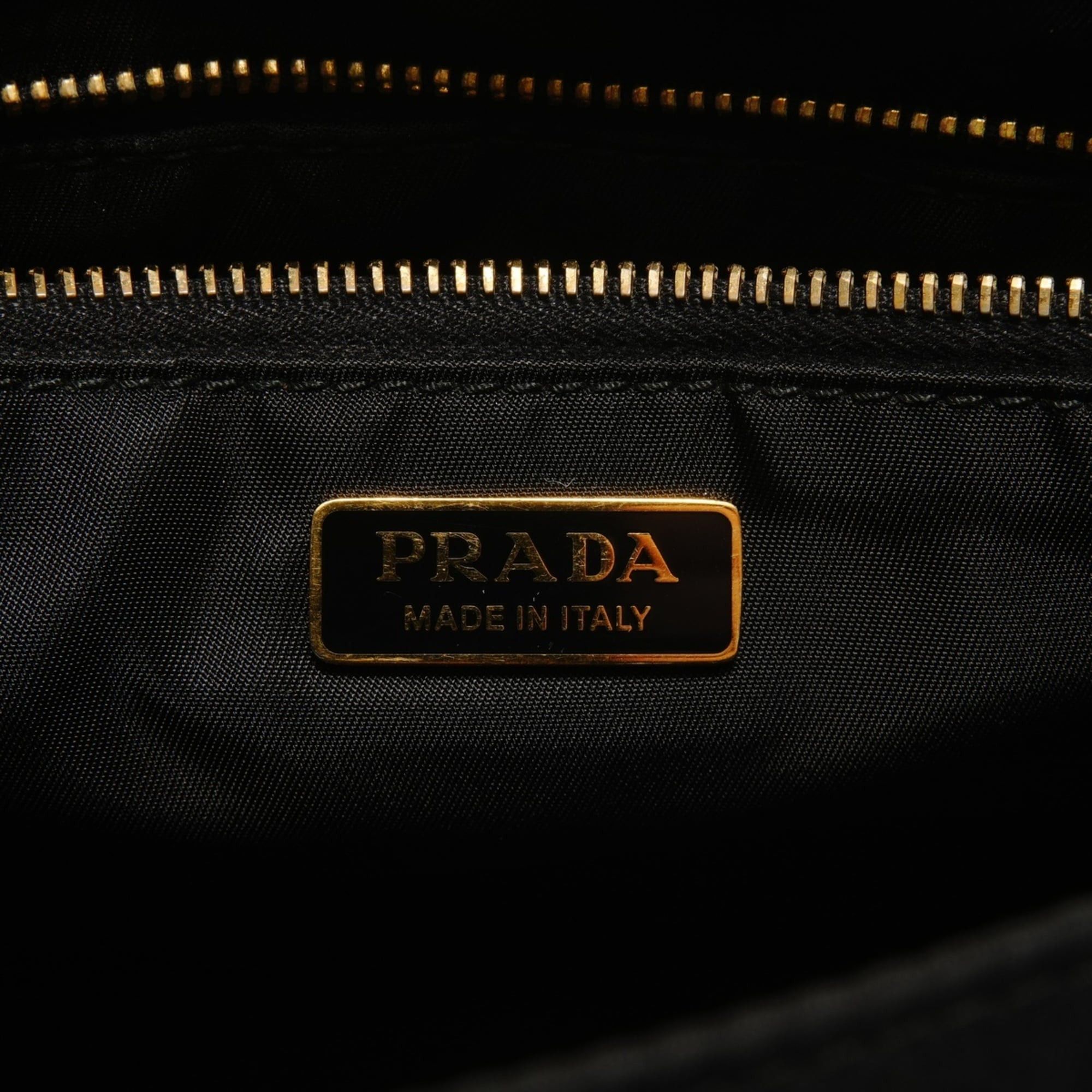 Prada Prada nylon chain shoulder bag, black. Size ONE SIZE - 9 Thumbnail