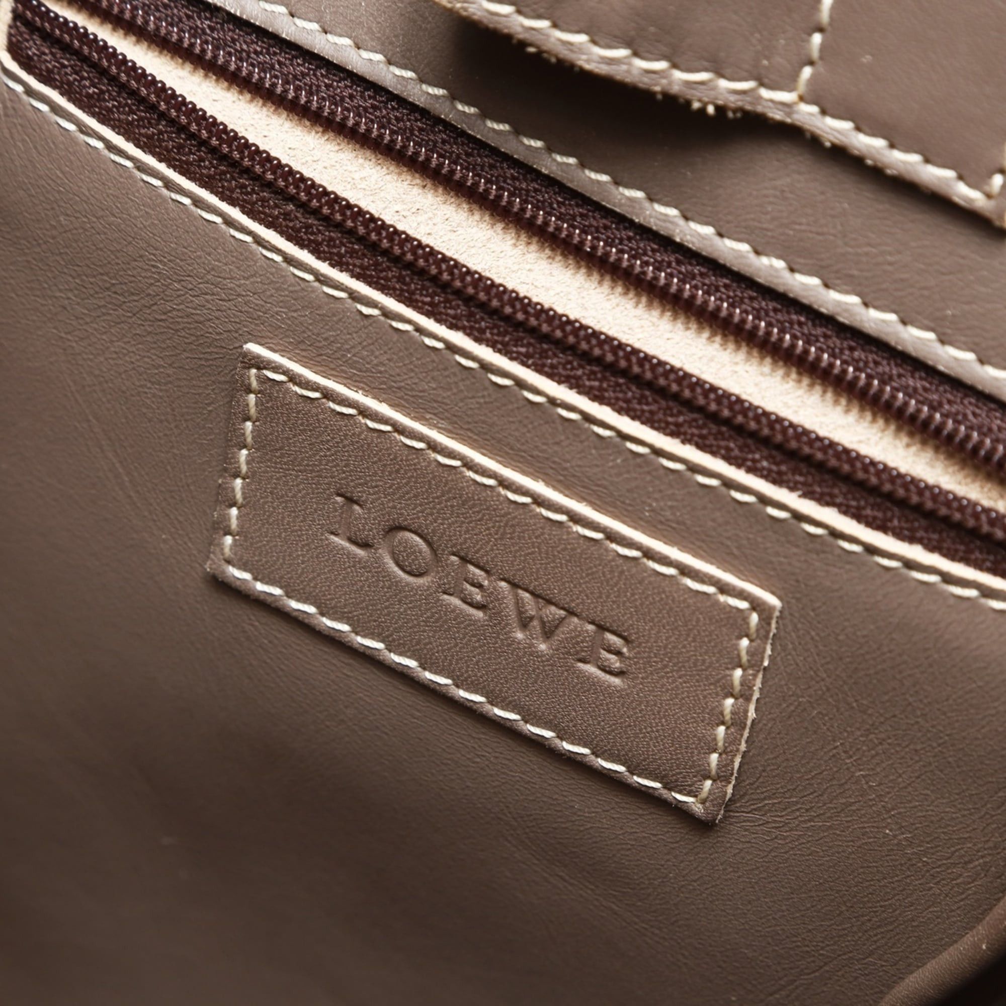 Loewe Loewe Anagram Leather Grey-Brown Tote Bag Grey Size ONE SIZE - 9 Thumbnail