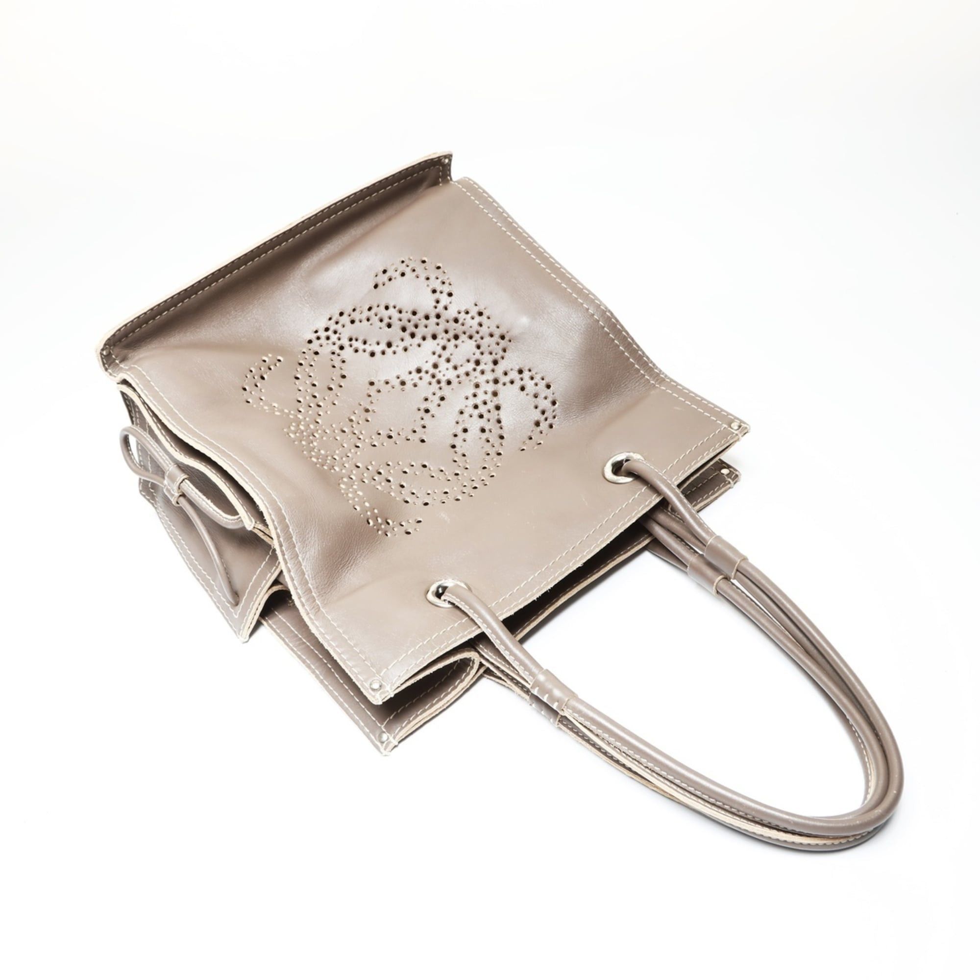 Loewe Loewe Anagram Leather Grey-Brown Tote Bag Grey Size ONE SIZE - 8 Thumbnail