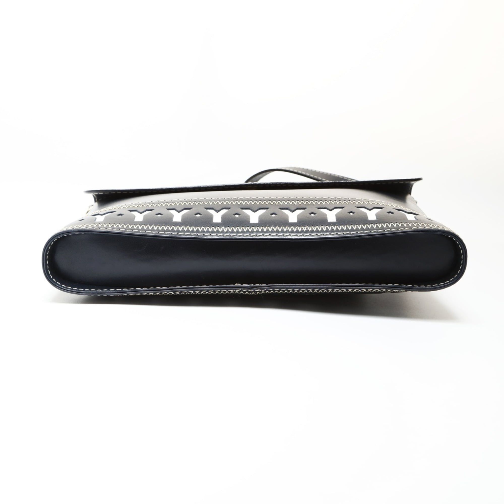Yves Saint Laurent Yves Saint Laurent YSL Y-cut logo leather shoulder bag, navy. Size ONE SIZE - 7 Thumbnail