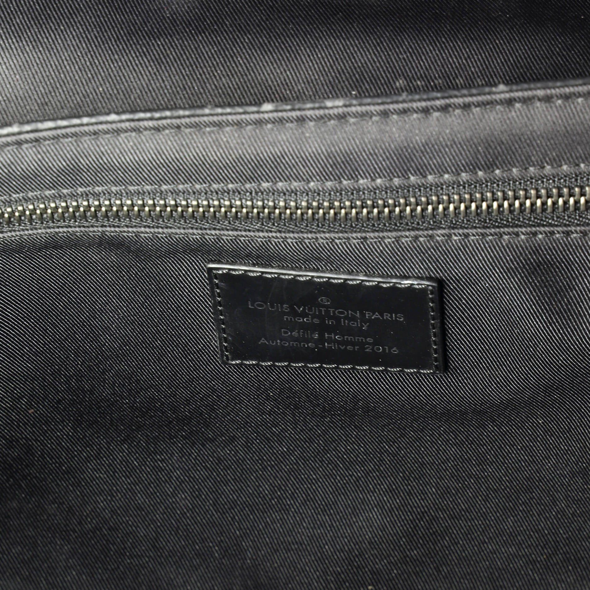 Louis Vuitton Voyager Messenger Bag Size ONE SIZE - 6 Thumbnail