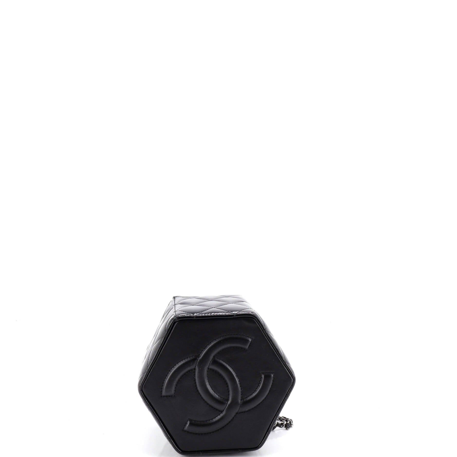 Chanel Hexagon CC Drawstring Bucket Bag Size ONE SIZE - 4 Thumbnail