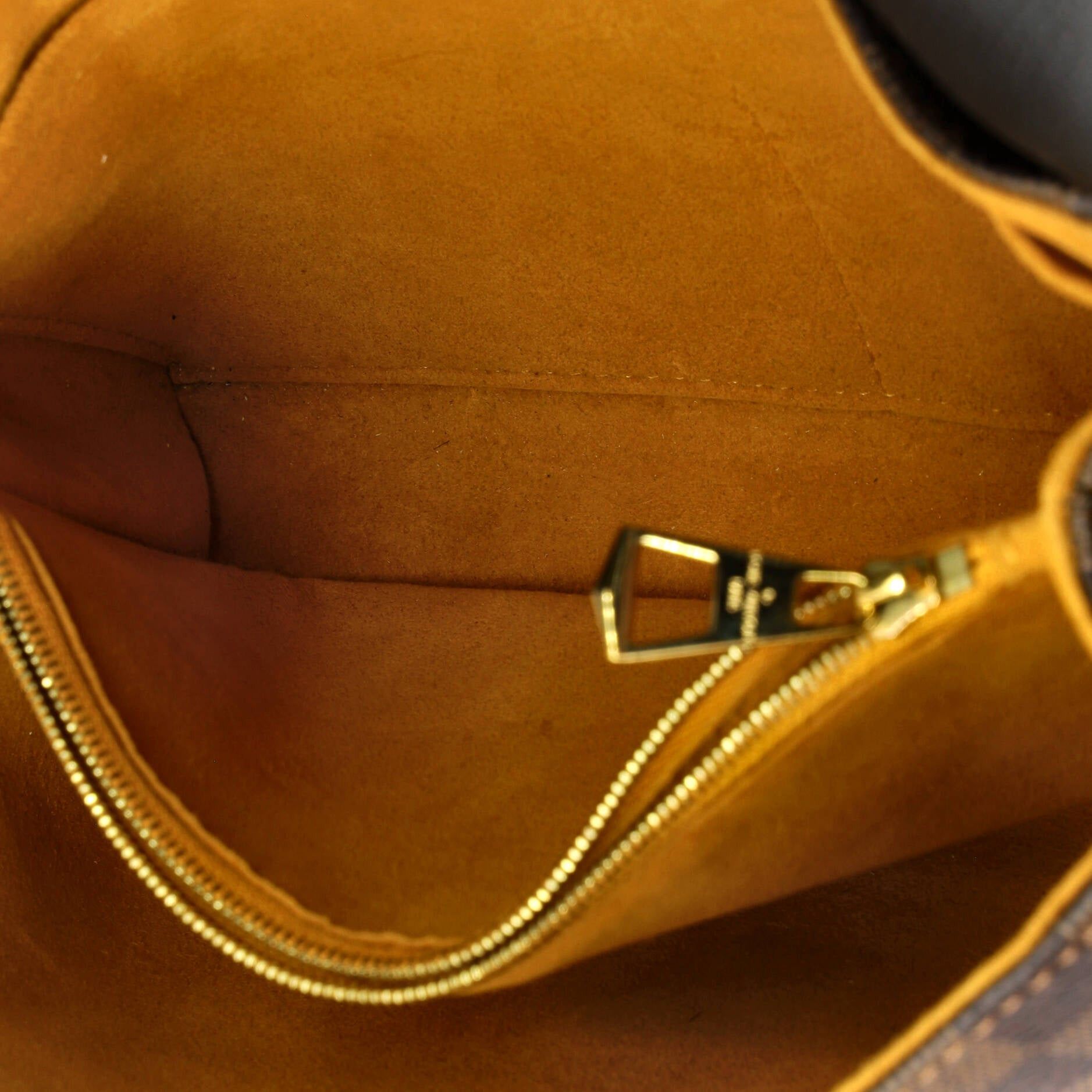 Louis Vuitton Clapton Handbag Size ONE SIZE - 5 Thumbnail