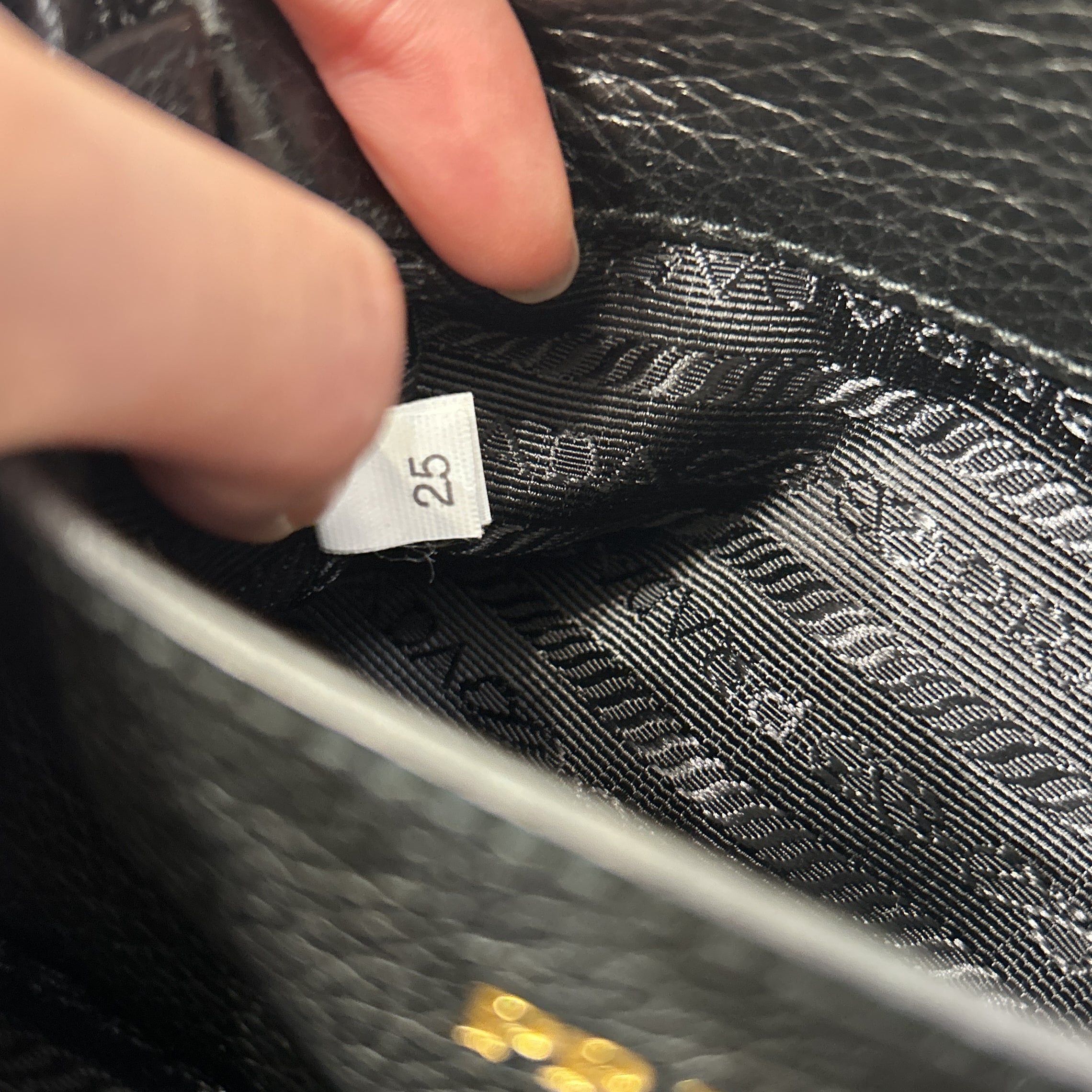 Prada Flap Zip Crossbody Bag Size ONE SIZE - 8 Thumbnail