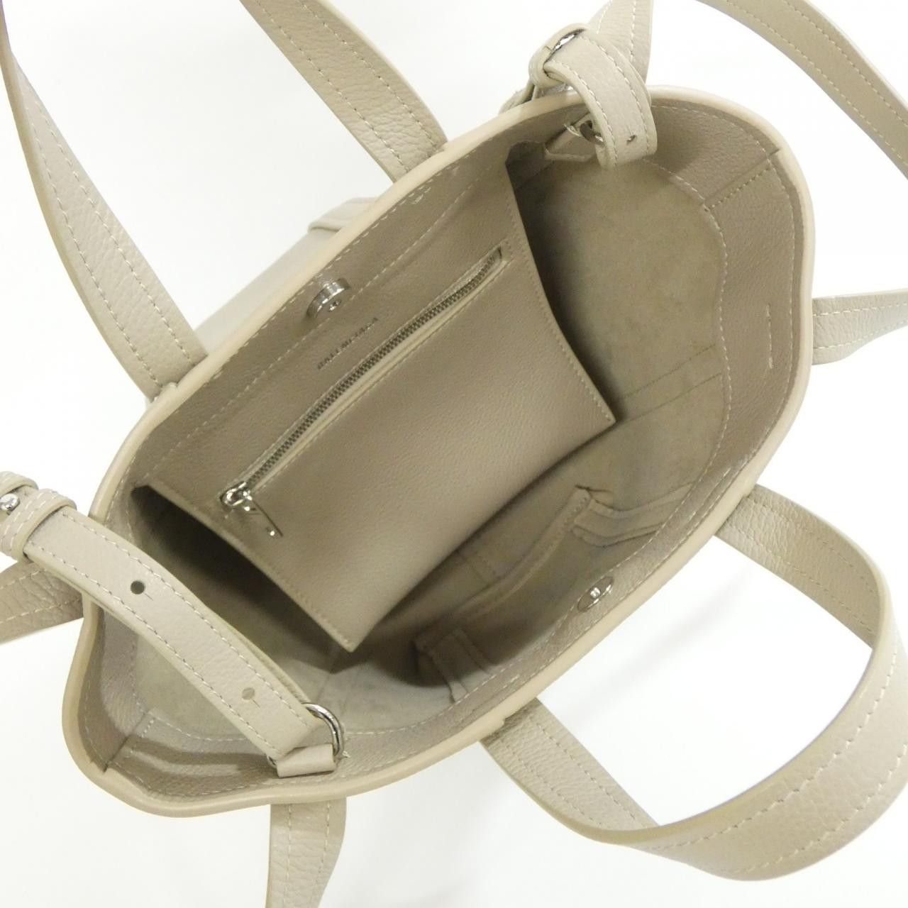 Balenciaga Balenciaga Balenciaga Everyday 2.0 North South Shoulder Tote Calf Tote Bag Leather Tote Bag 67279315YUN DUTY FREE for USA Size ONE SIZE - 5 Thumbnail