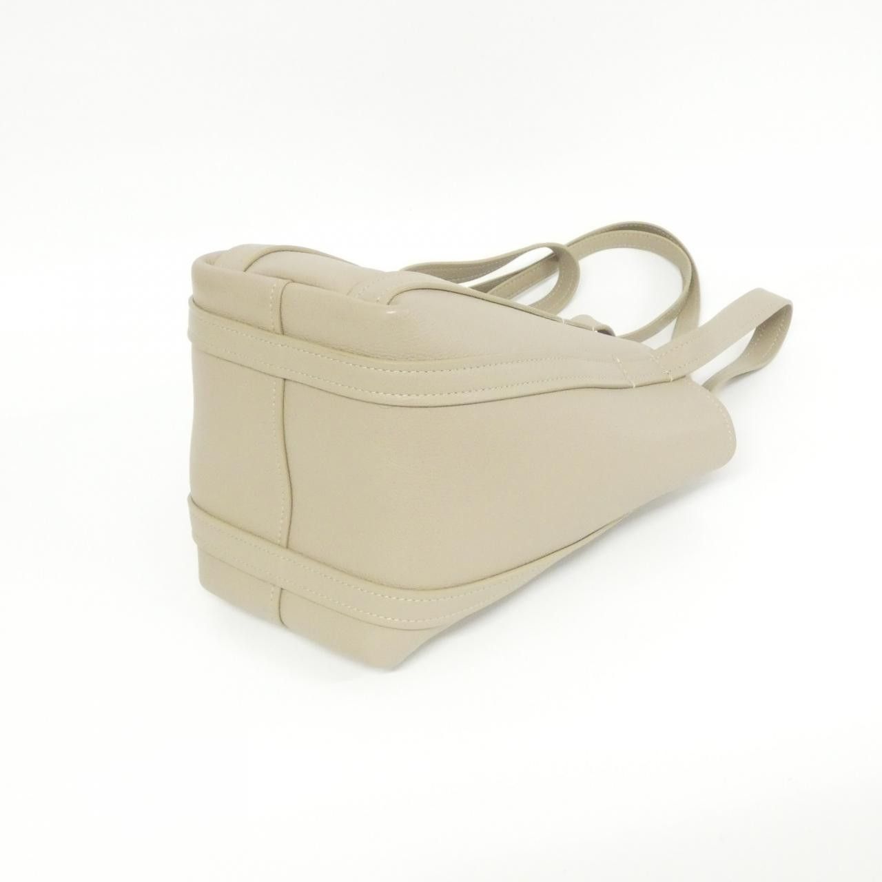 Balenciaga Balenciaga Balenciaga Everyday 2.0 North South Shoulder Tote Calf Tote Bag Leather Tote Bag 67279315YUN DUTY FREE for USA Size ONE SIZE - 3 Thumbnail