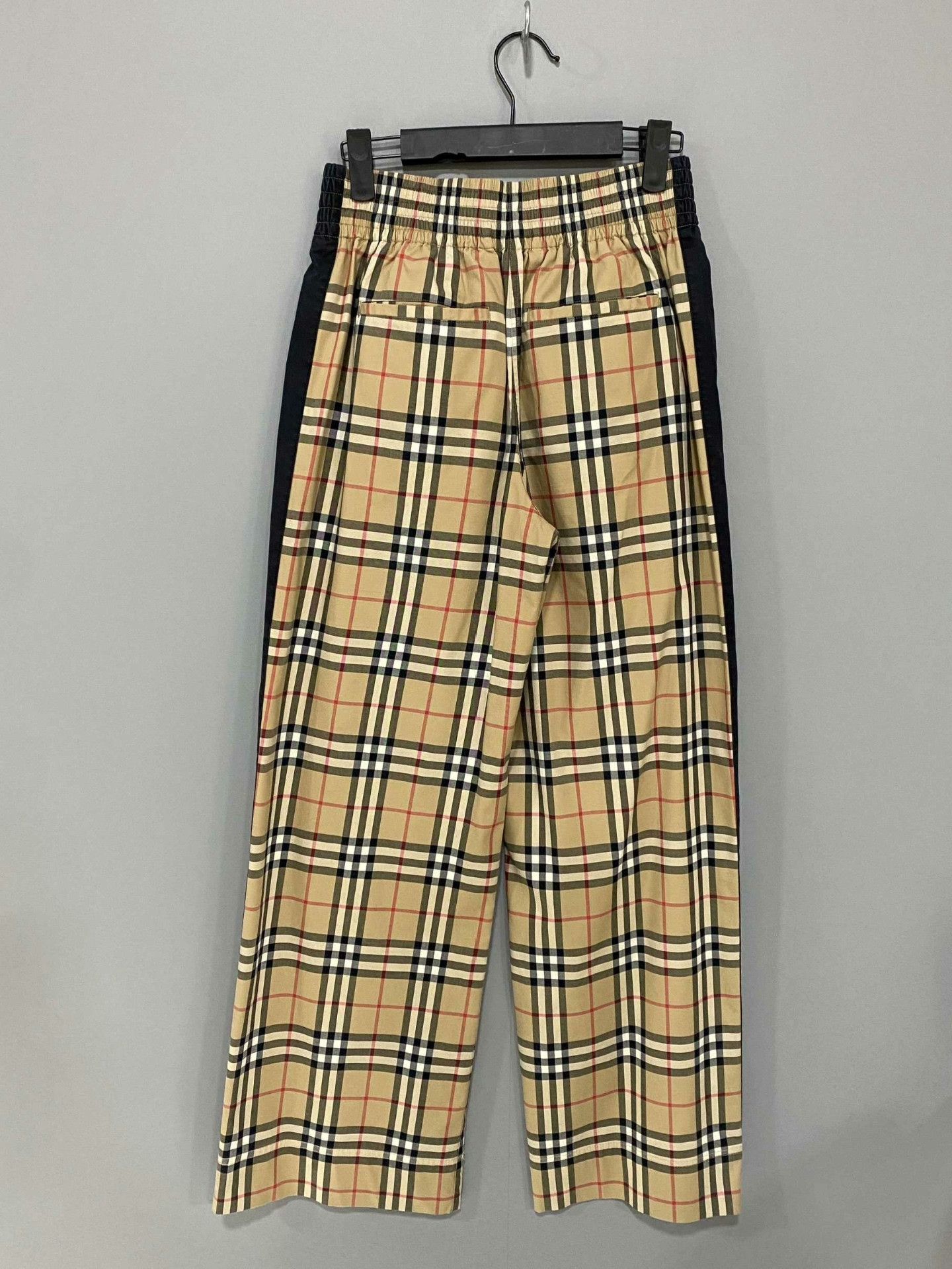 Burberry Burberry Plaid Pants 28 Women Size 28" / US 6 / IT 42 - 3 Thumbnail