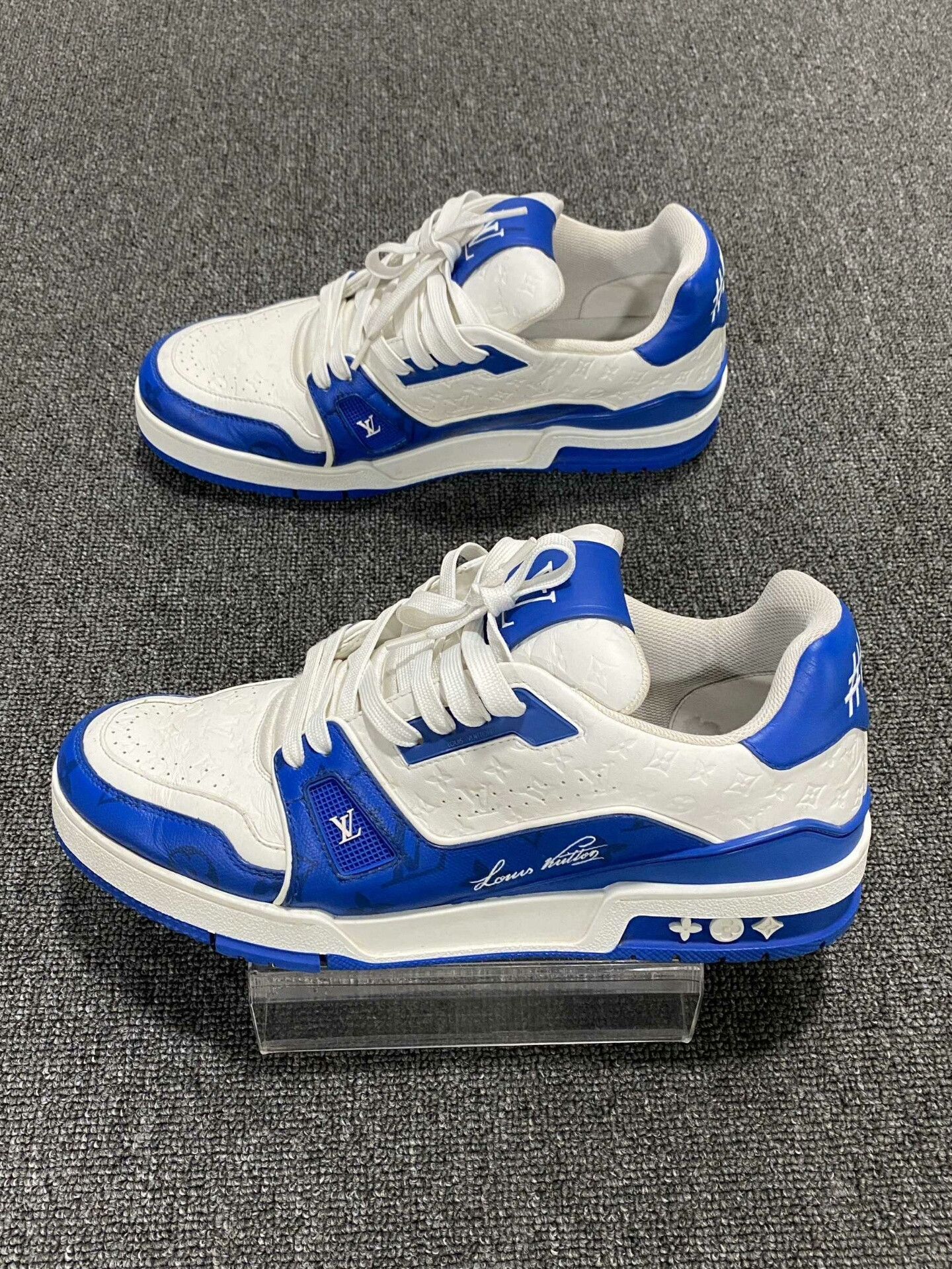 Louis Vuitton Louis Vuitton Training Blue Lowtop Sneakers 9.5 Men Size US 9.5 / EU 42-43 - 3 Thumbnail