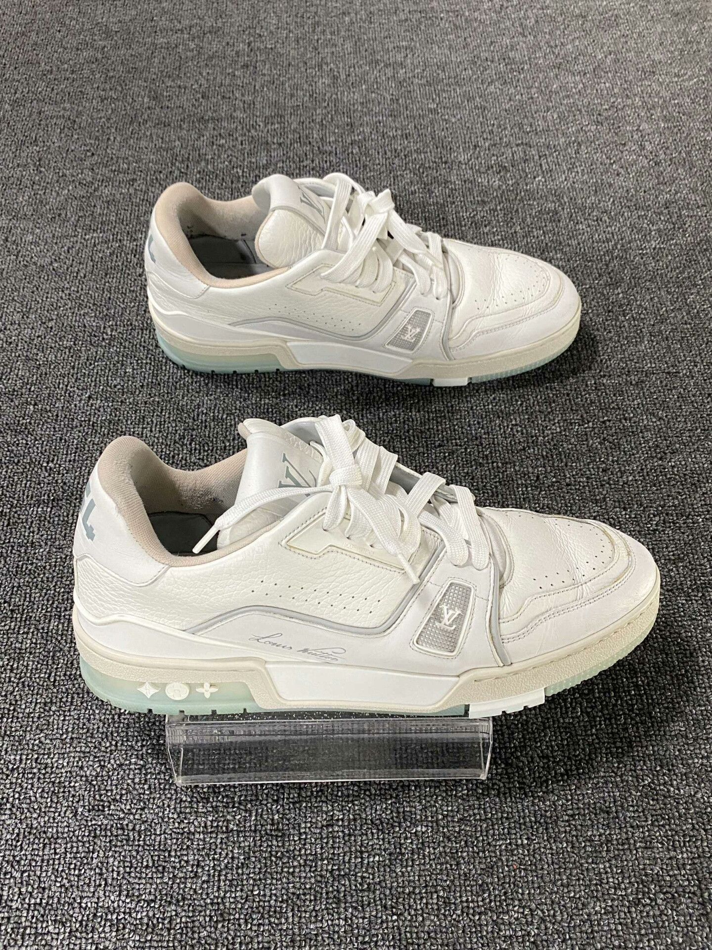Louis Vuitton Louis Vuitton Training White Lowtop Sneakers 9 Men Size US 9 / EU 42 - 3 Thumbnail