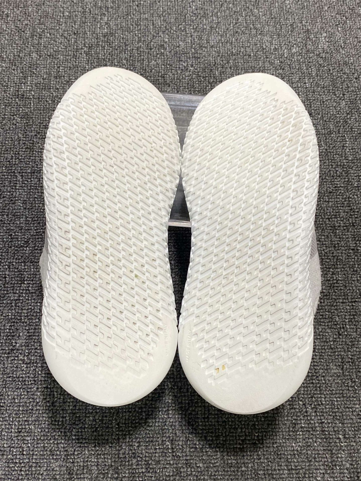 Hermes Hermes Mesh White Lowtop Sneakers us_5 Women Size US 5 / IT 35 - 6 Thumbnail