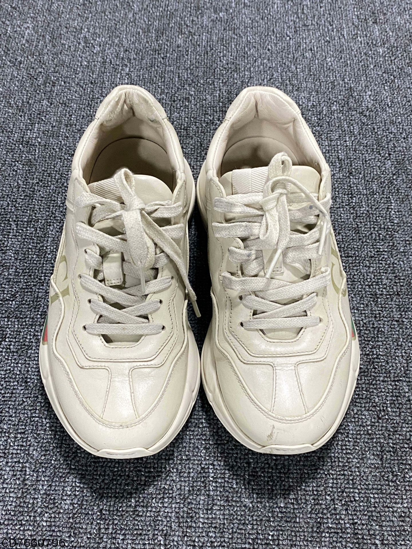 Gucci Gucci Retro Lowtop Sneakers us_6 Women Size US 6 / IT 36 - 2 Thumbnail