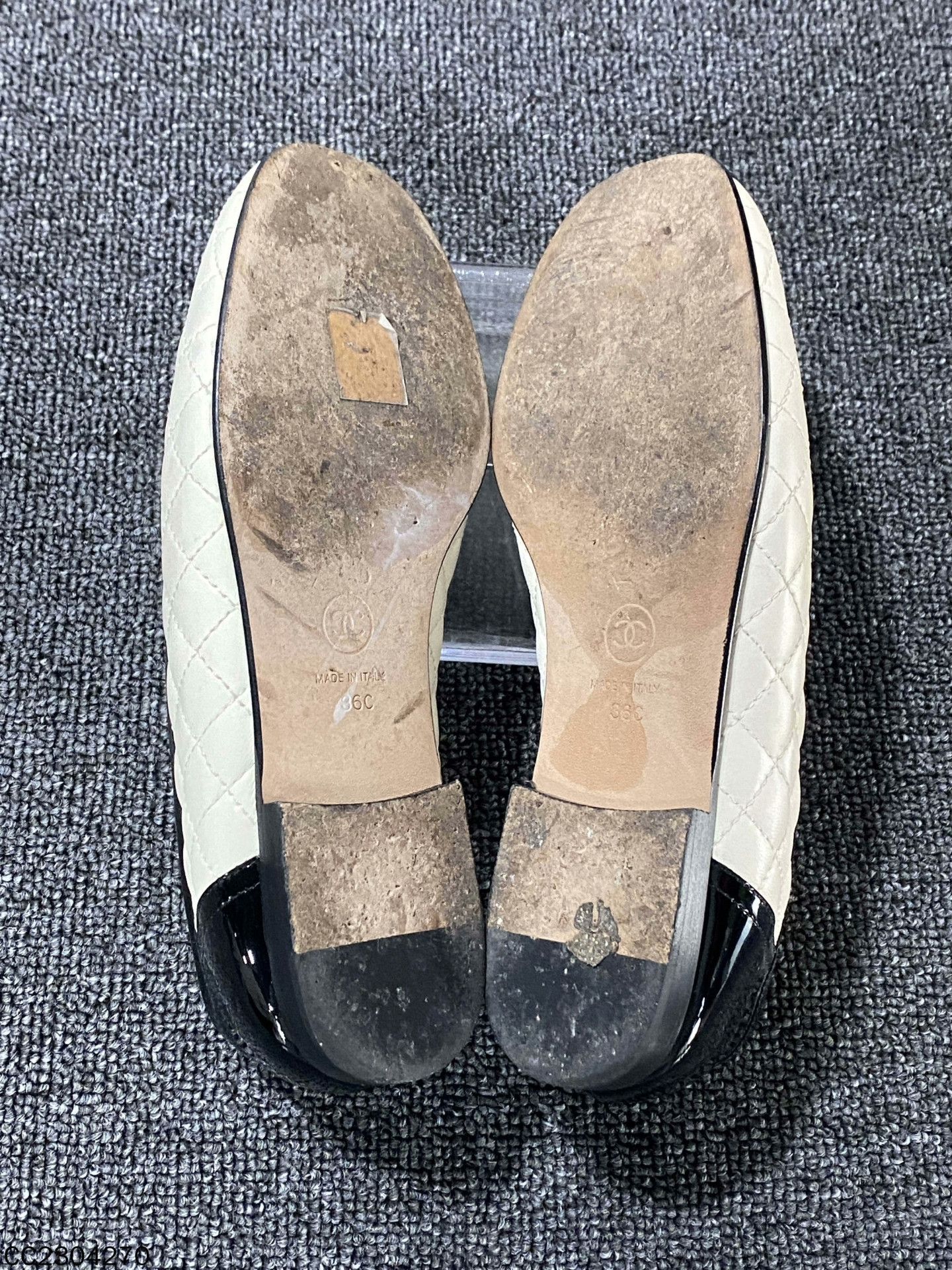 Chanel Chanel Black Lowtop Sneakers us_6 Women Size US 6 / IT 36 - 6 Thumbnail