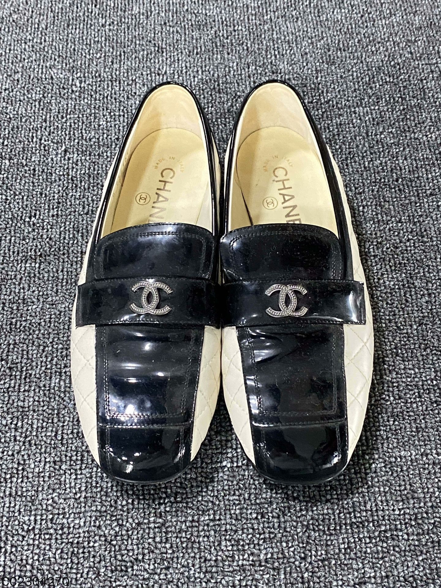 Chanel Chanel Black Lowtop Sneakers us_6 Women Size US 6 / IT 36 - 2 Thumbnail