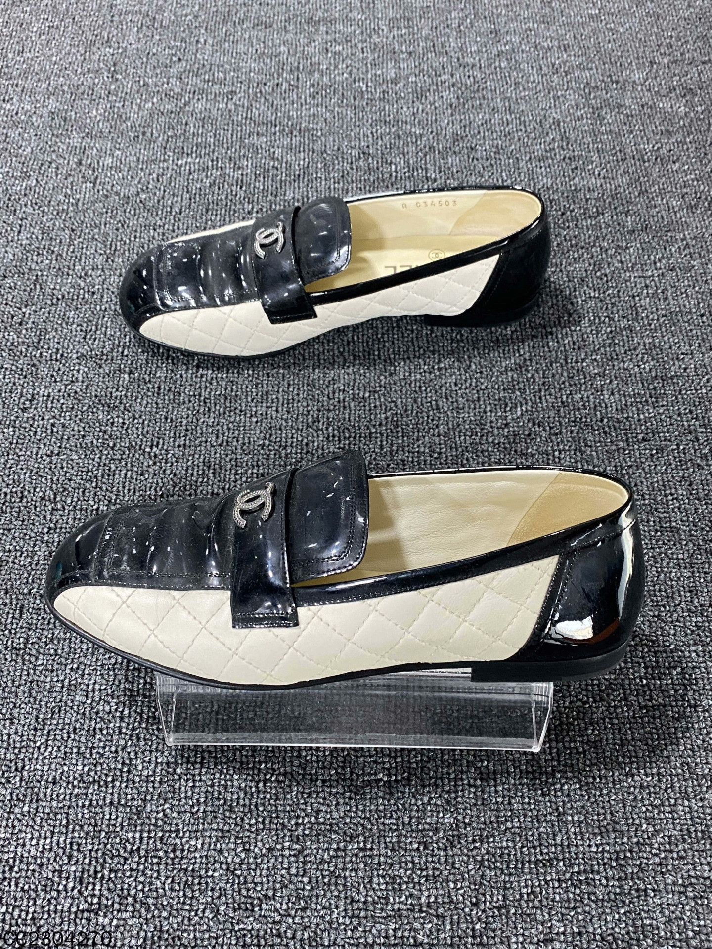 Chanel Chanel Black Lowtop Sneakers us_6 Women Size US 6 / IT 36 - 3 Thumbnail