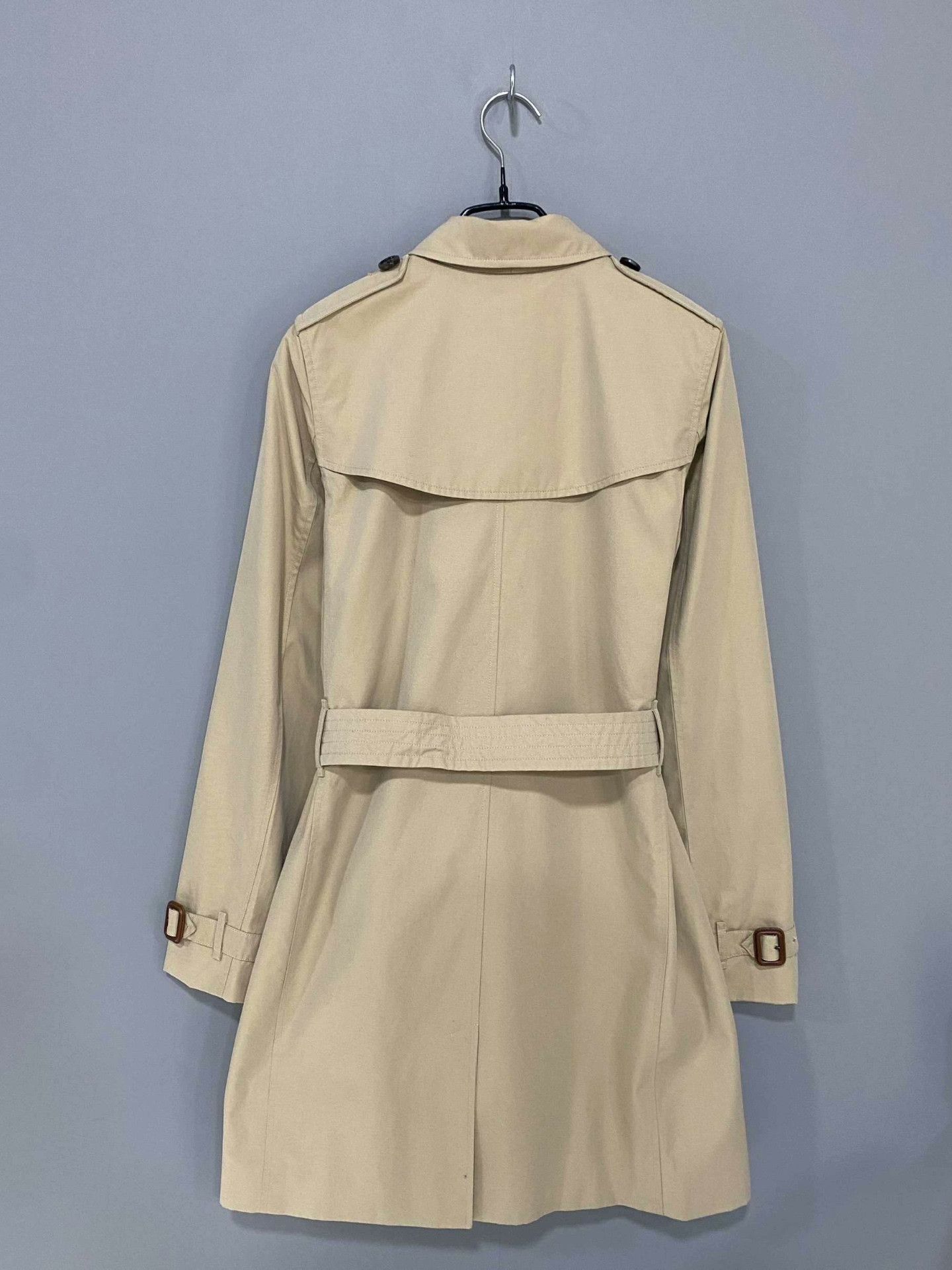 Burberry Burberry Coat M Women Size M / US 6-8 / IT 42-44 - 3 Thumbnail