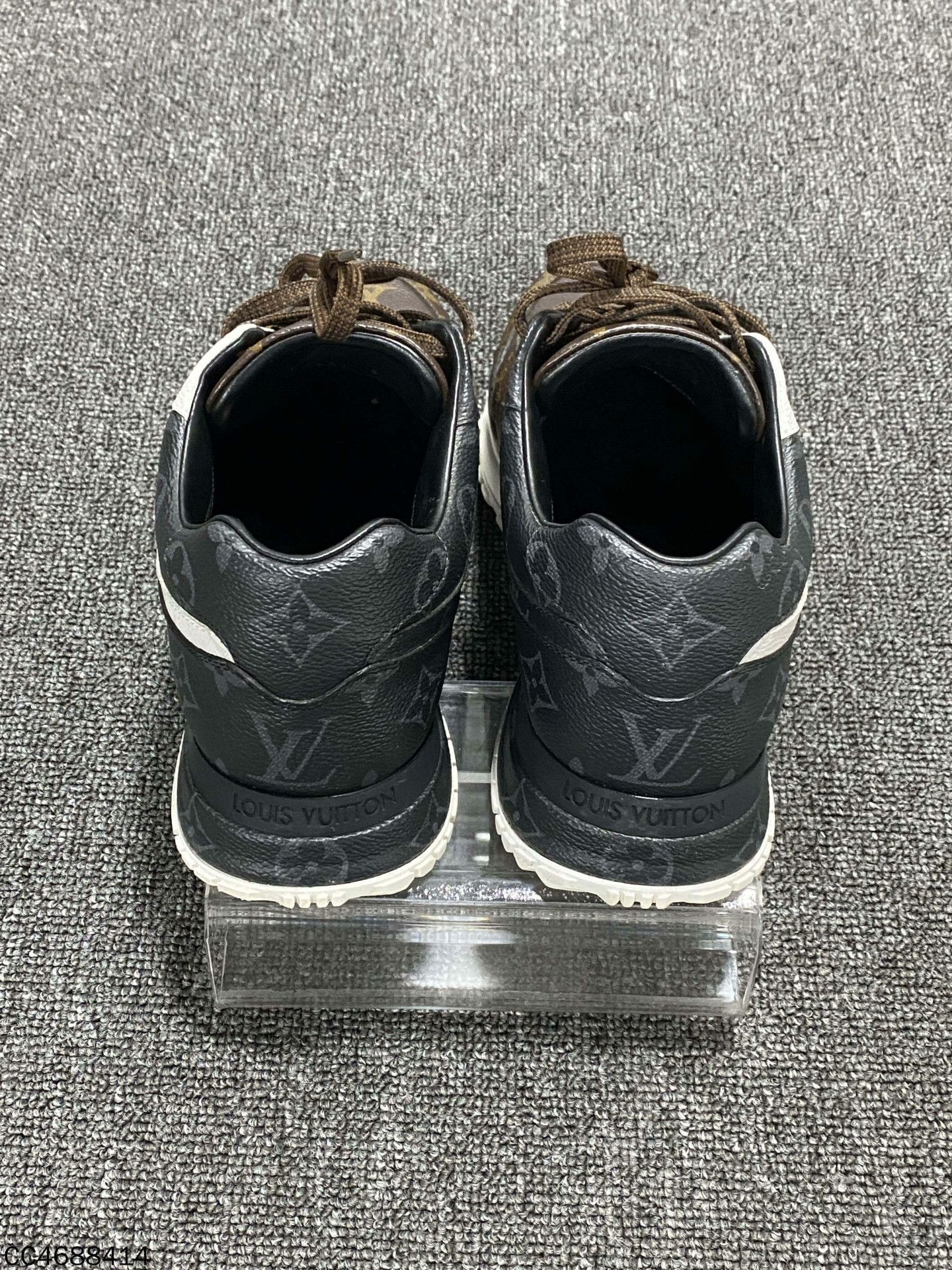 Louis Vuitton Louis Vuitton Retro Black Lowtop Sneakers 7.5 Men Size US 7.5 / EU 40-41 - 4 Thumbnail