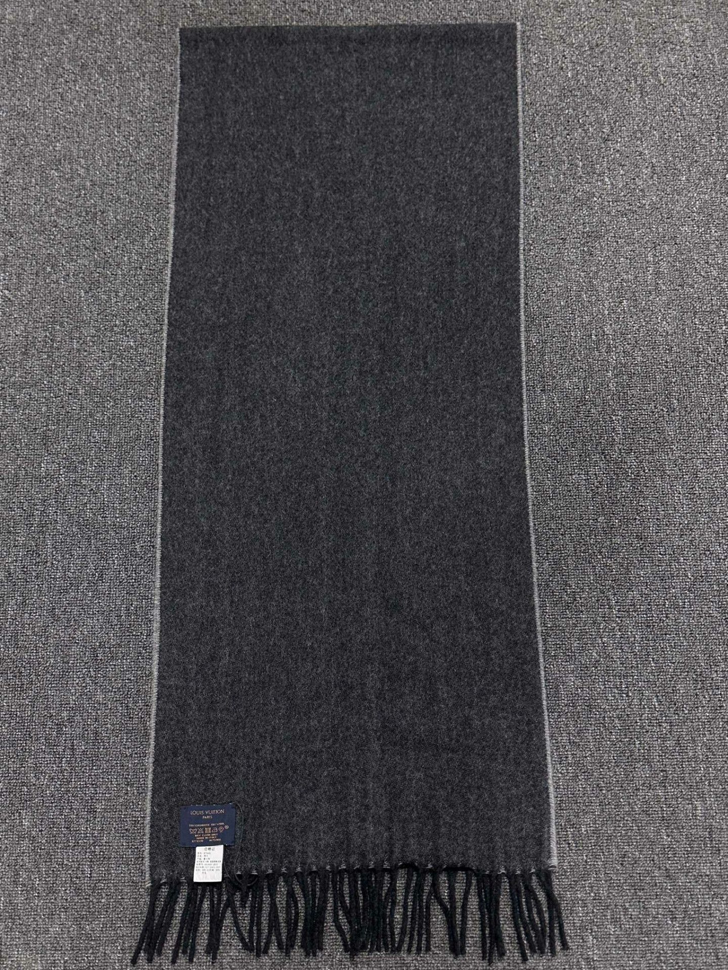 Louis Vuitton Louis Vuitton Tie-Dye Gradient Multi Scarf one size Men Size ONE SIZE - 4 Thumbnail