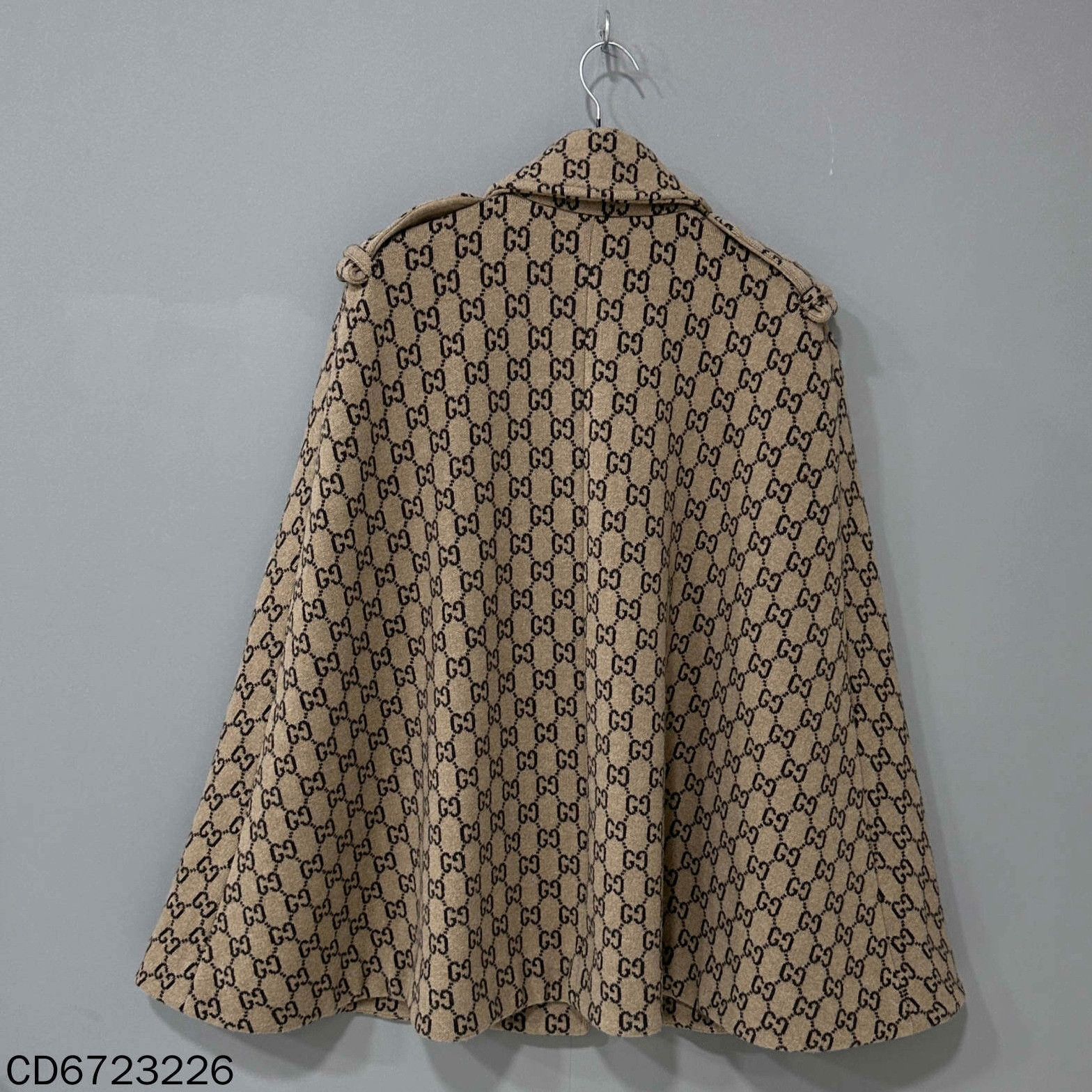 Gucci Gucci Gold Jacket M Women Size M / US 6-8 / IT 42-44 - 2 Thumbnail