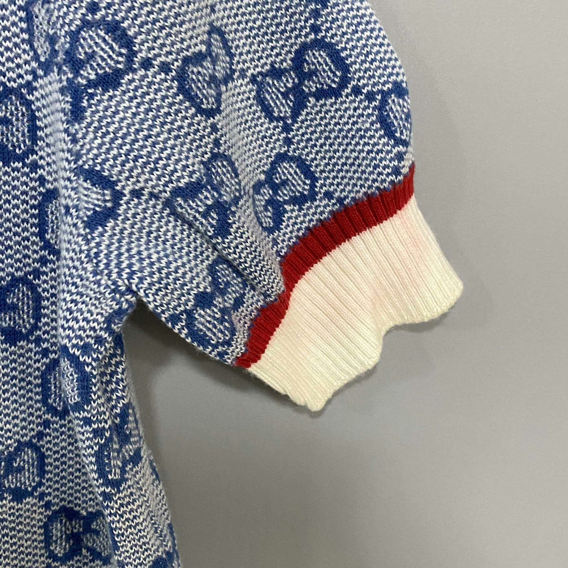 Gucci Gucci Blue T-Shirt L Women Size L / US 10 / IT 46 - 6 Thumbnail