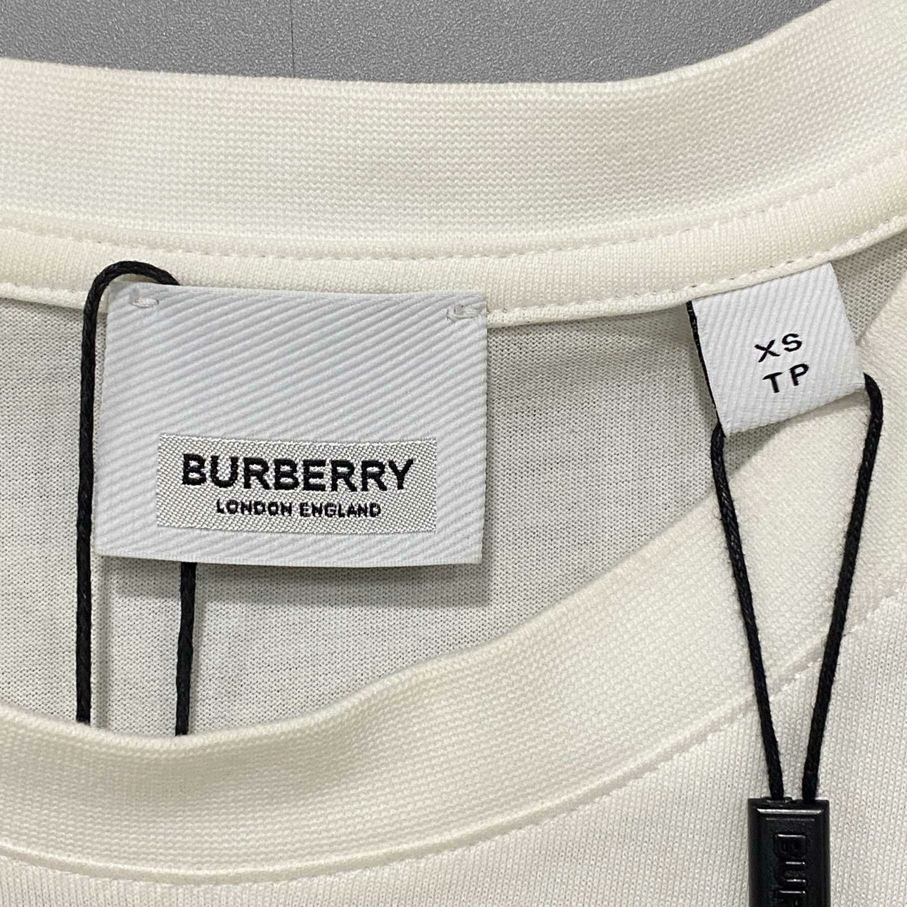 Burberry Burberry Retro White T-Shirt XS Women Size XS / US 0-2 / IT 36-38 - 4 Thumbnail