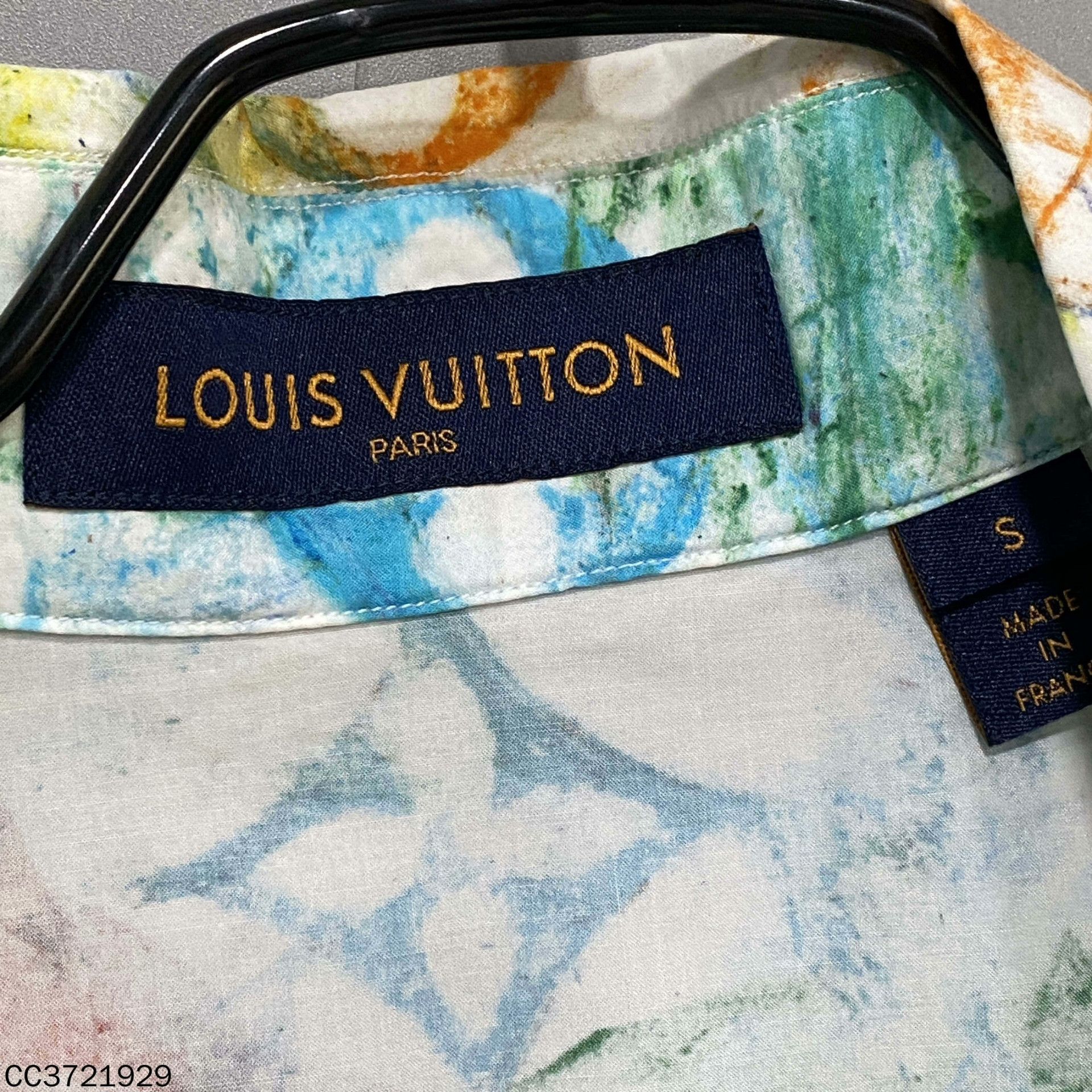 Louis Vuitton Louis Vuitton Graphic Shirt s Men Size US S / EU 44-46 / 1 - 4 Thumbnail