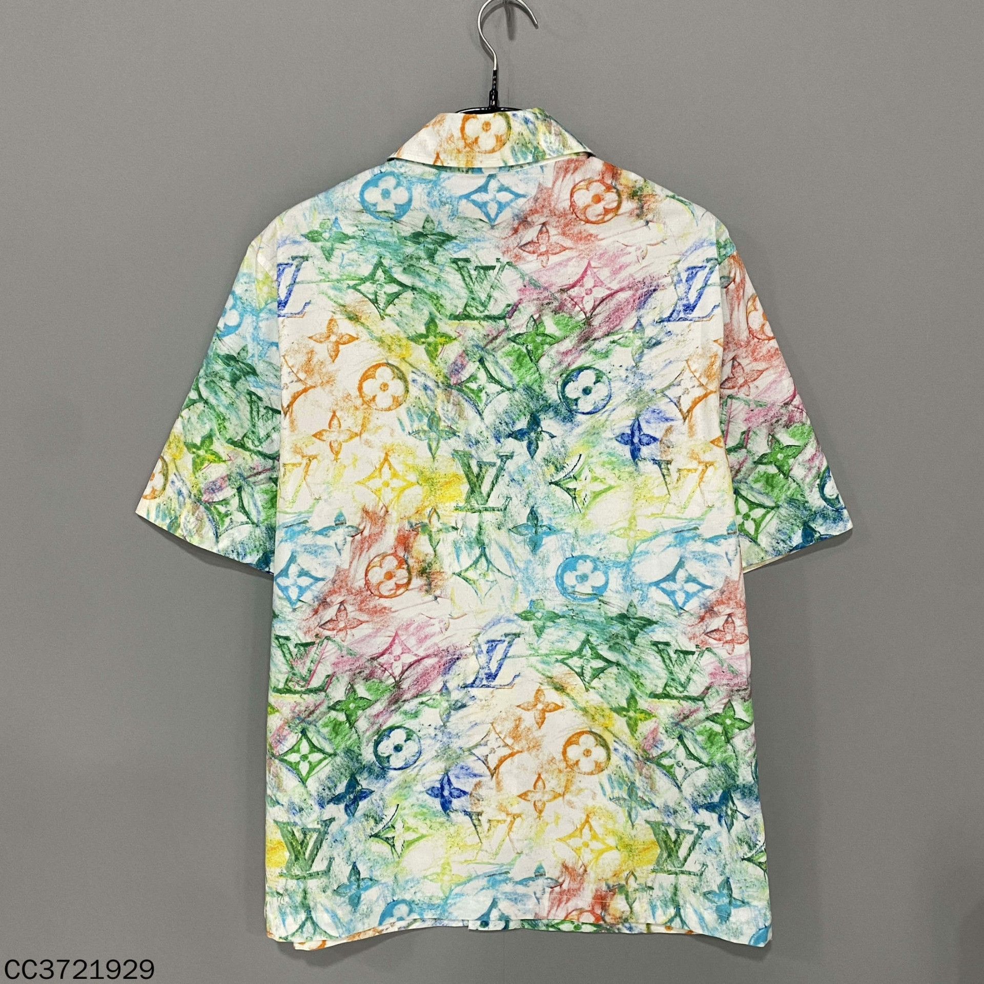 Louis Vuitton Louis Vuitton Graphic Shirt s Men Size US S / EU 44-46 / 1 - 3 Thumbnail